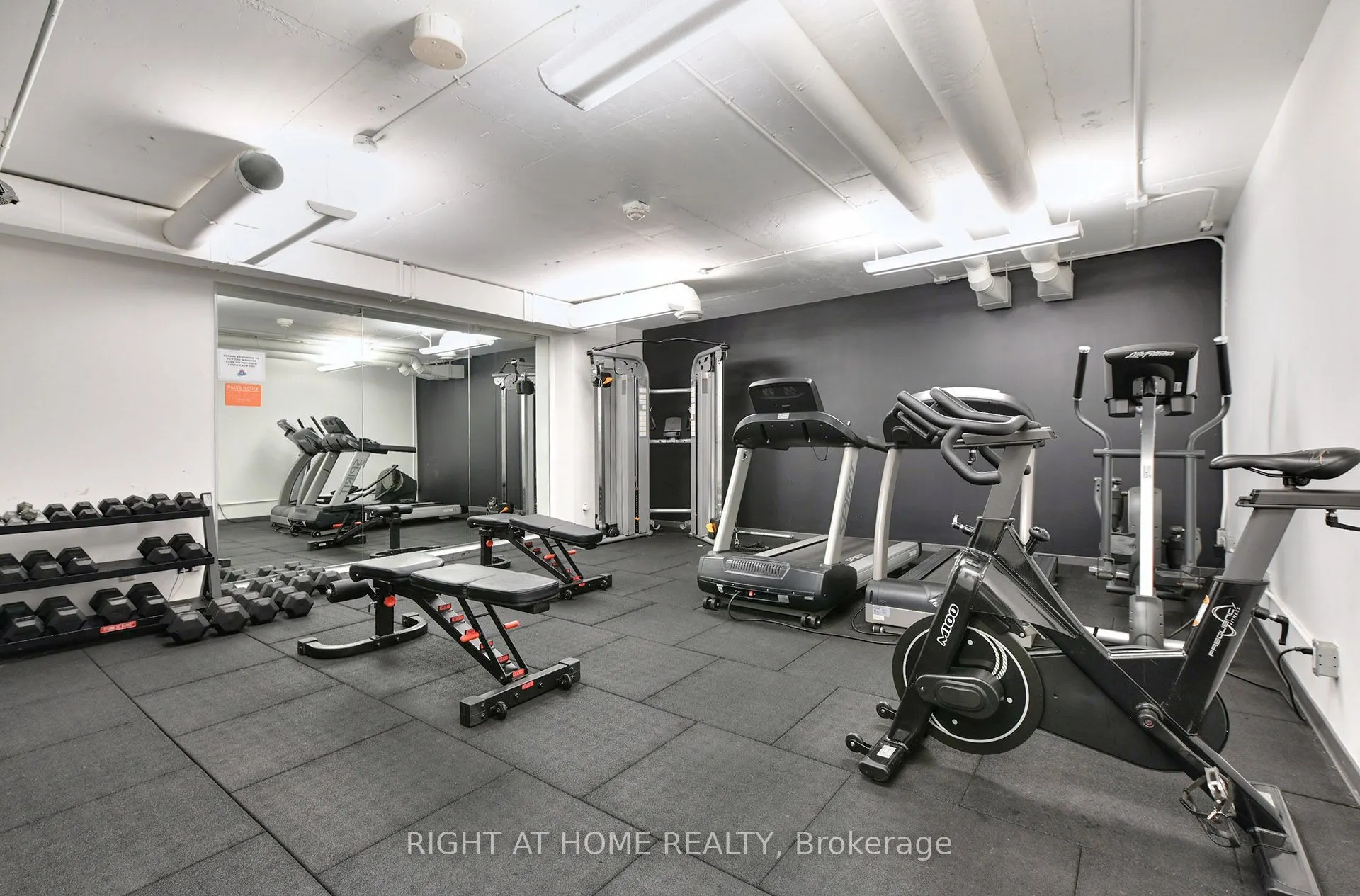 95 Bathurst Street #422