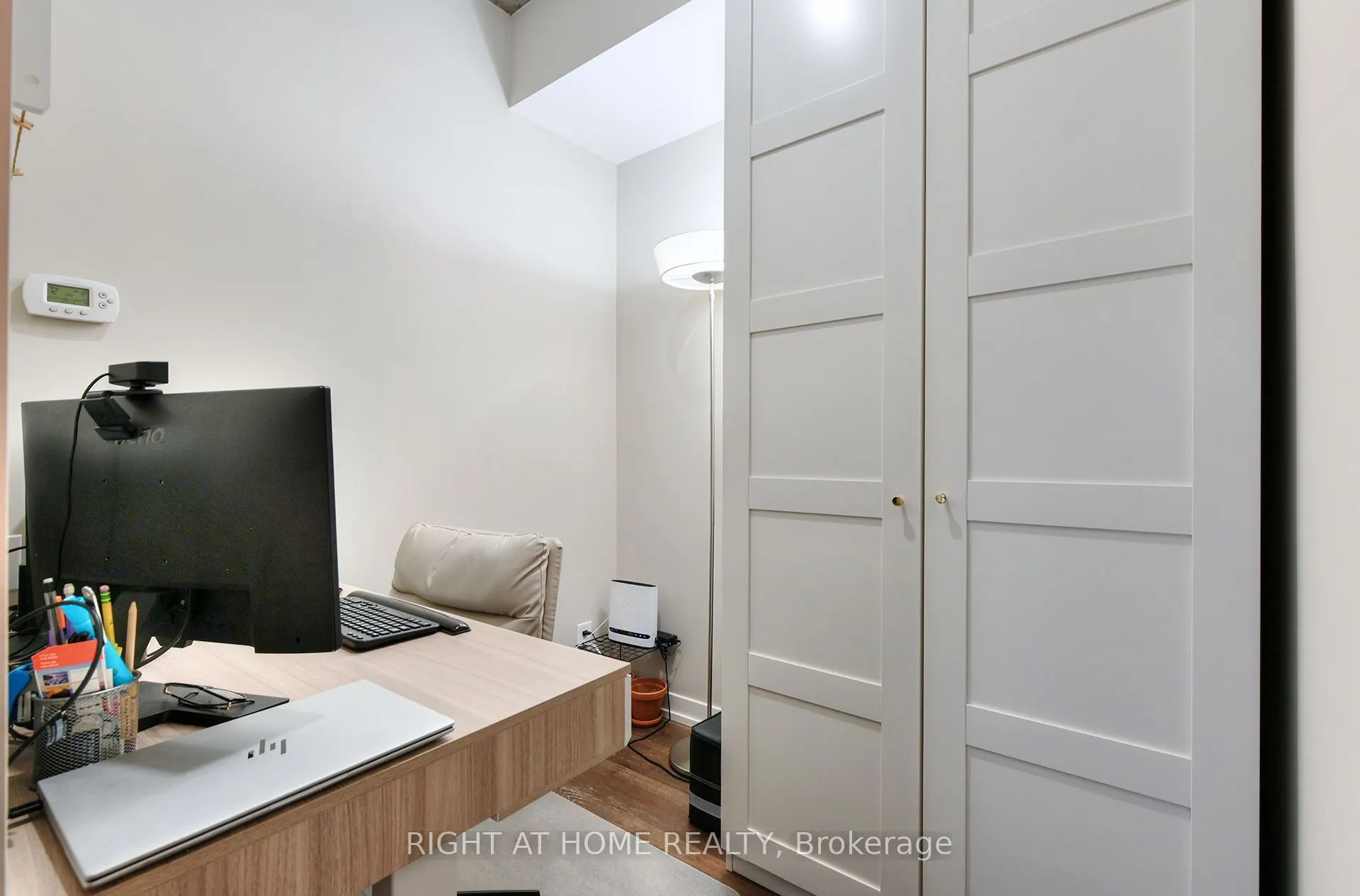 95 Bathurst Street #422