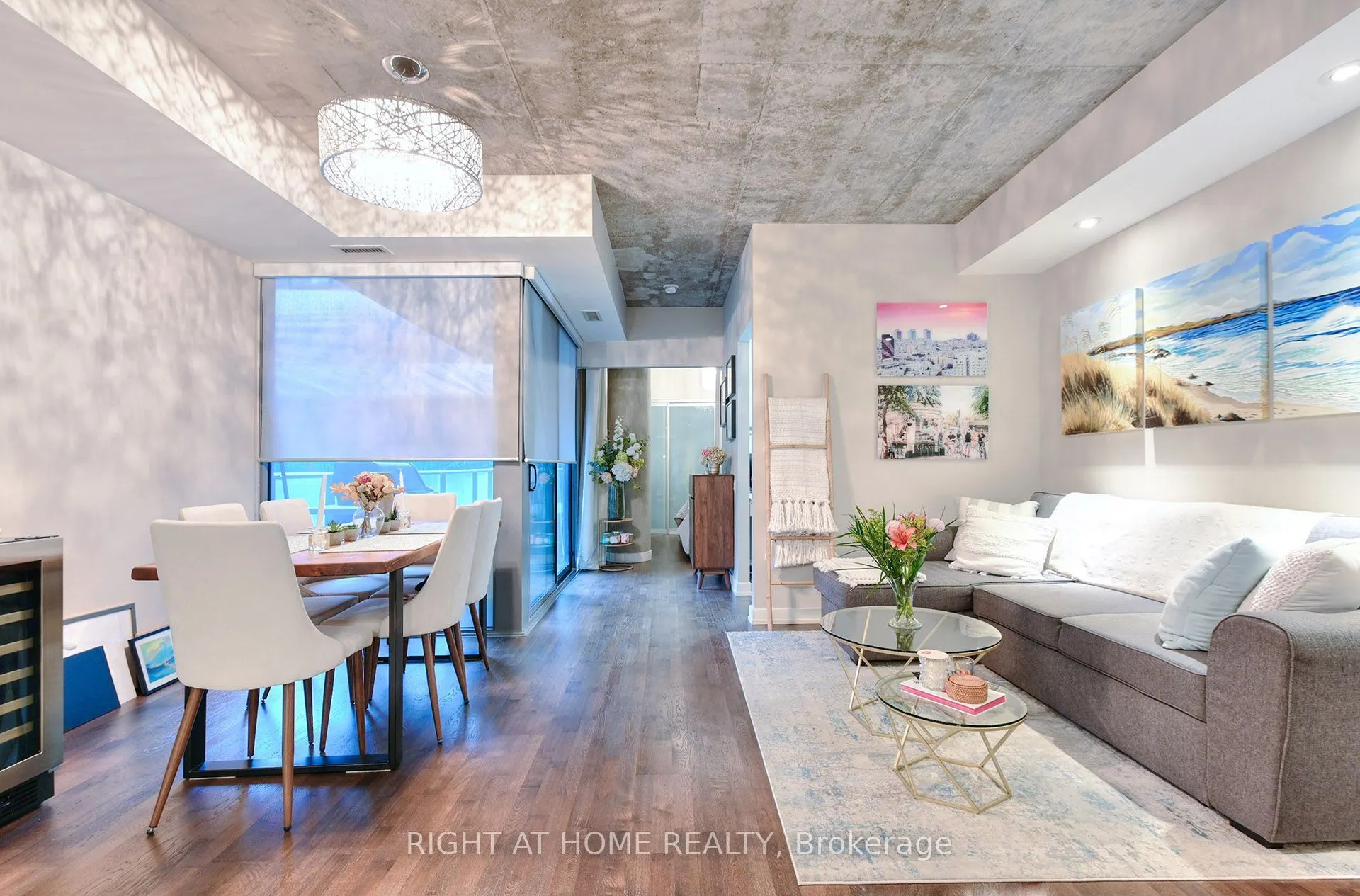 95 Bathurst Street #422