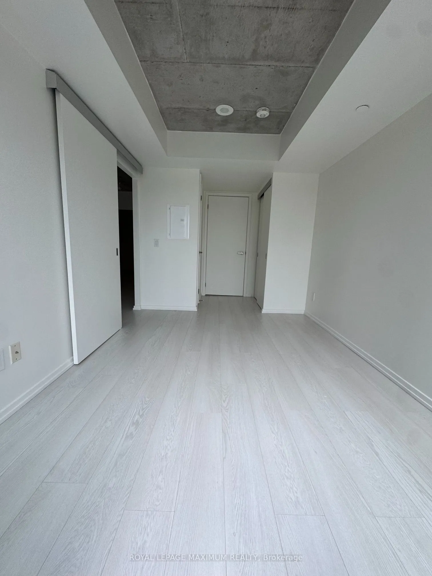 8 Hillsdale Avenue E #821