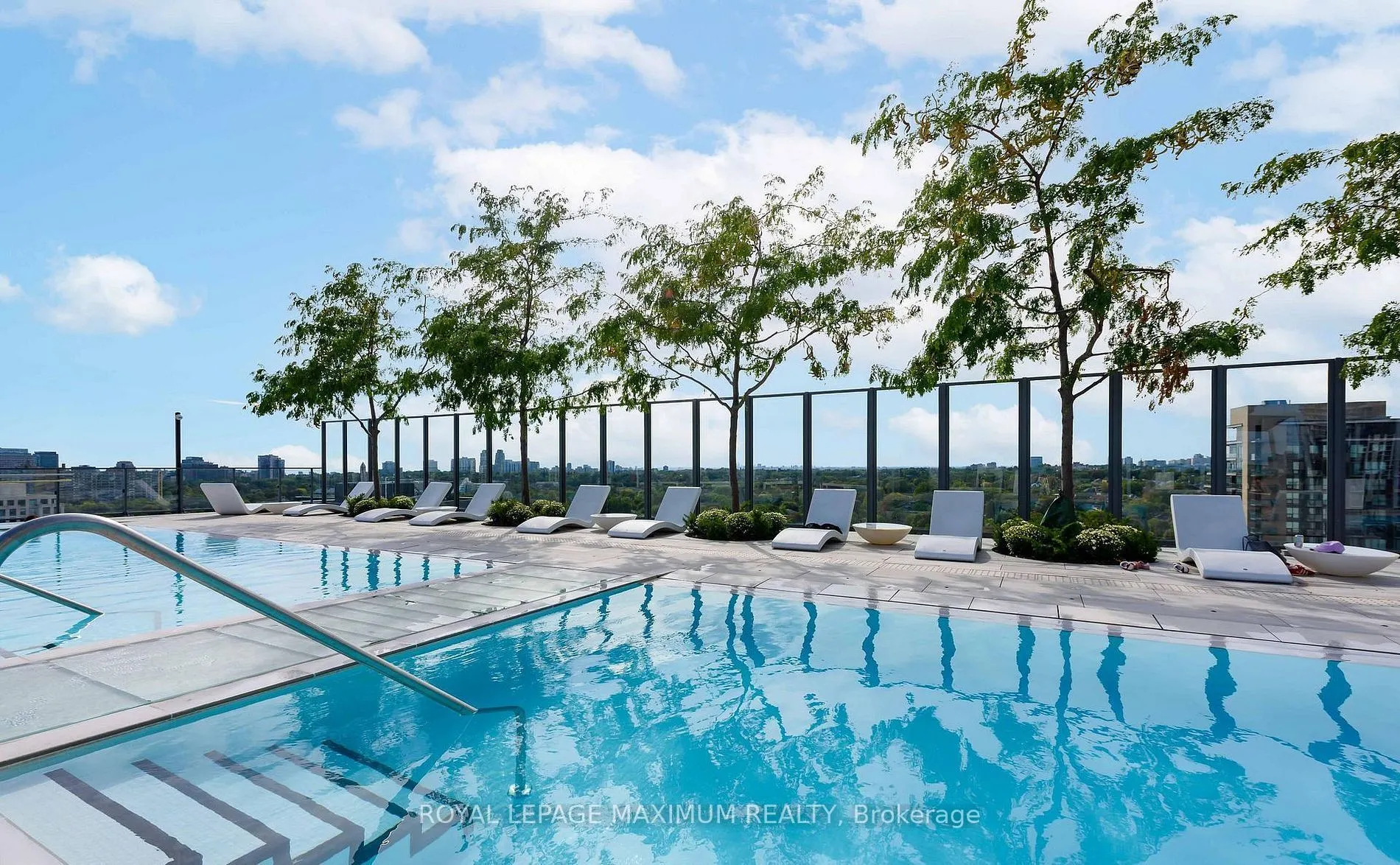 8 Hillsdale Avenue E #821