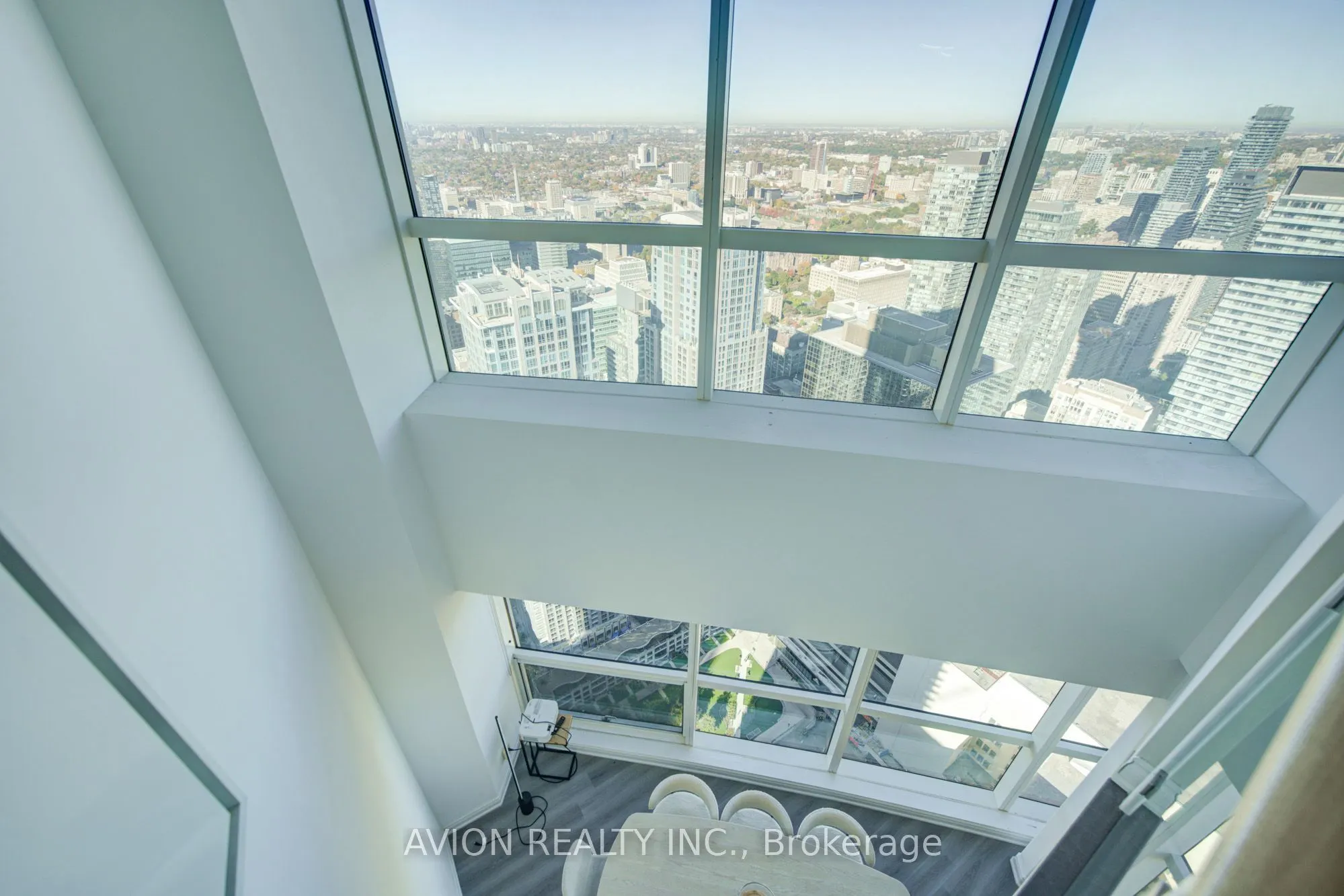 386 Yonge Street #5716