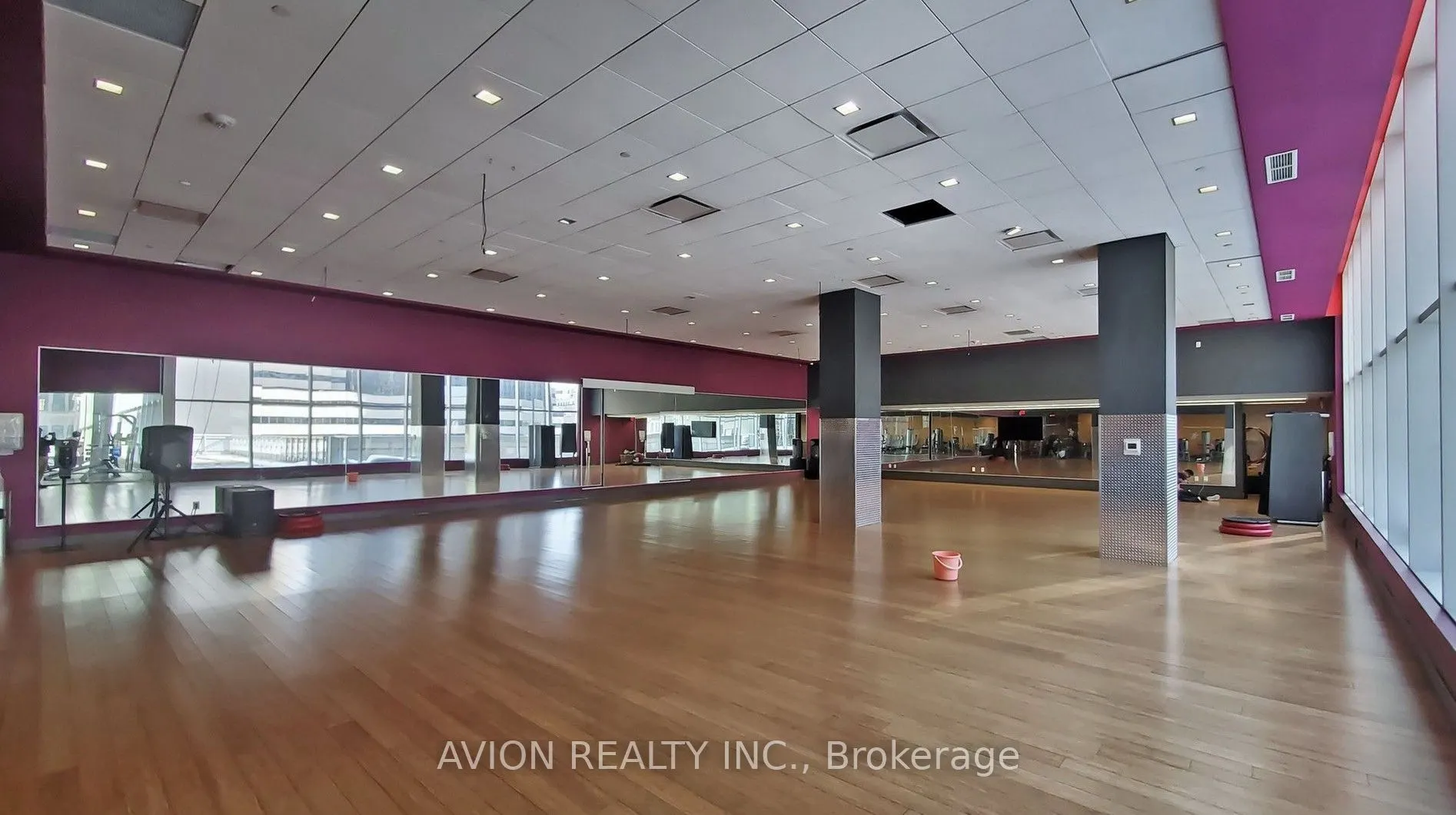 386 Yonge Street #5716