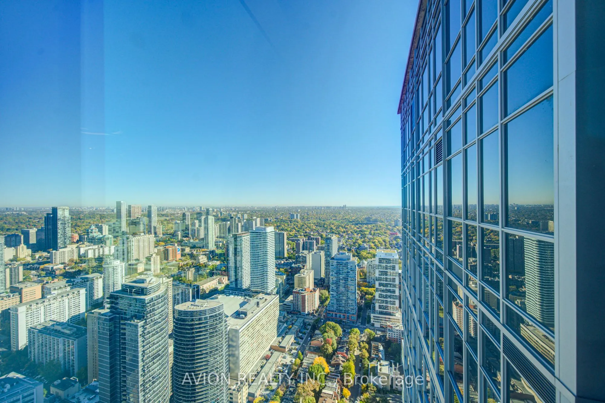 386 Yonge Street #5716
