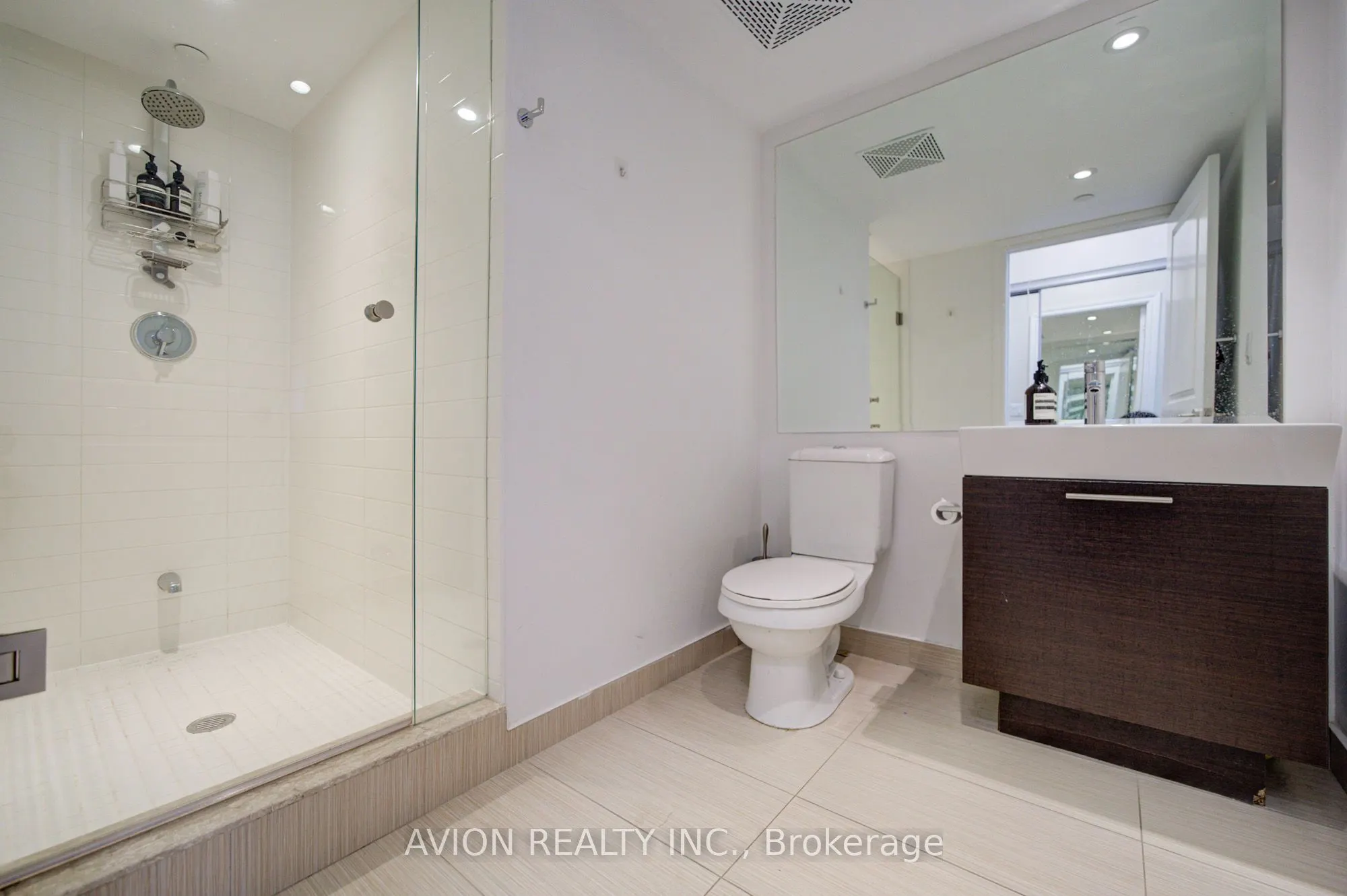 386 Yonge Street #5716