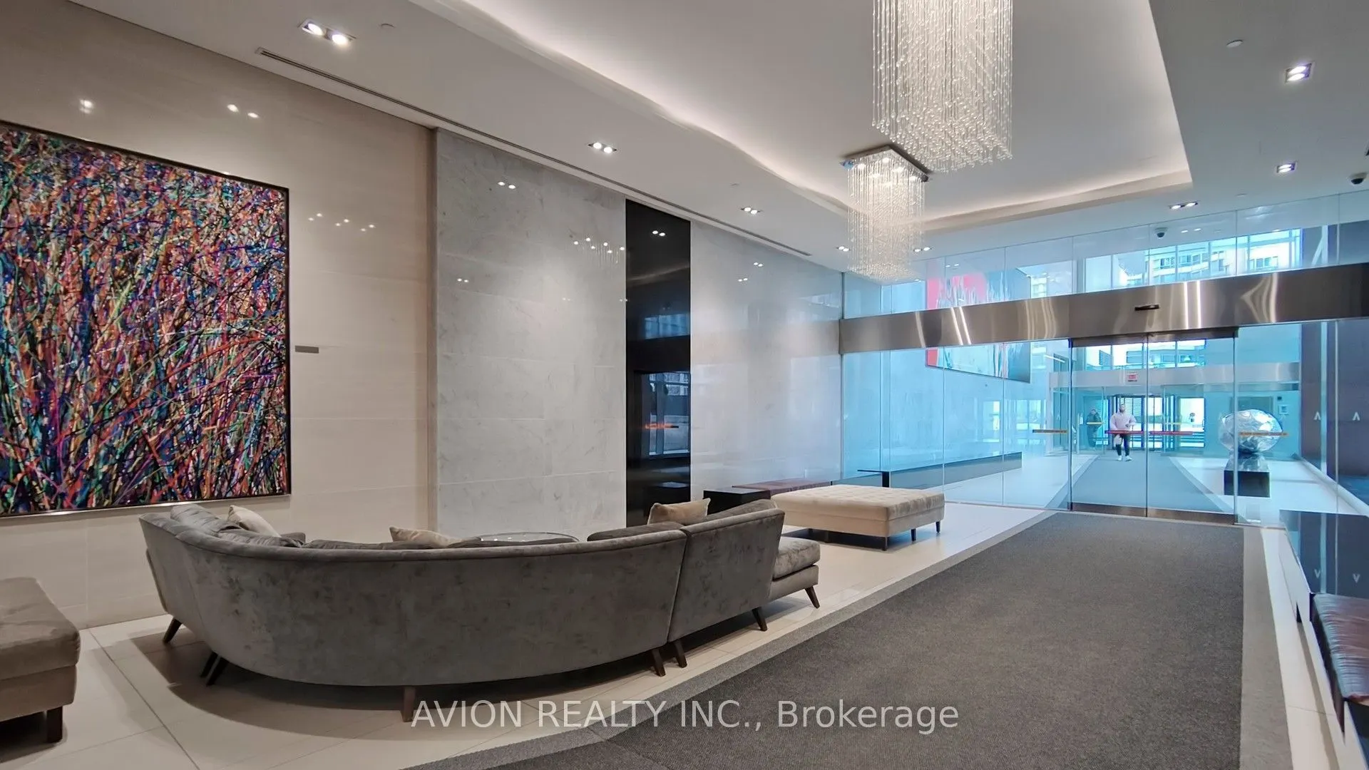 386 Yonge Street #5716