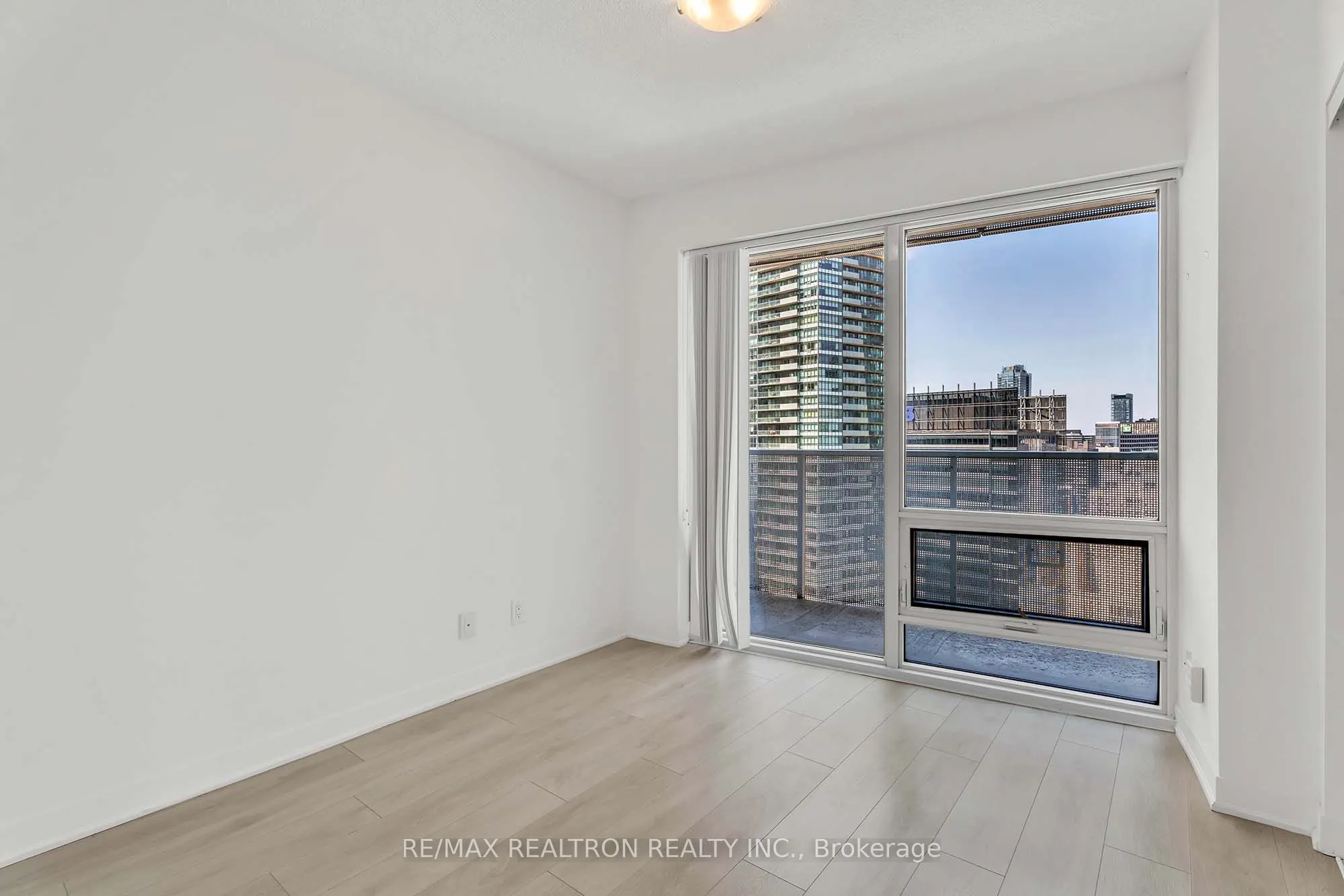 88 Harbour Street #4004
