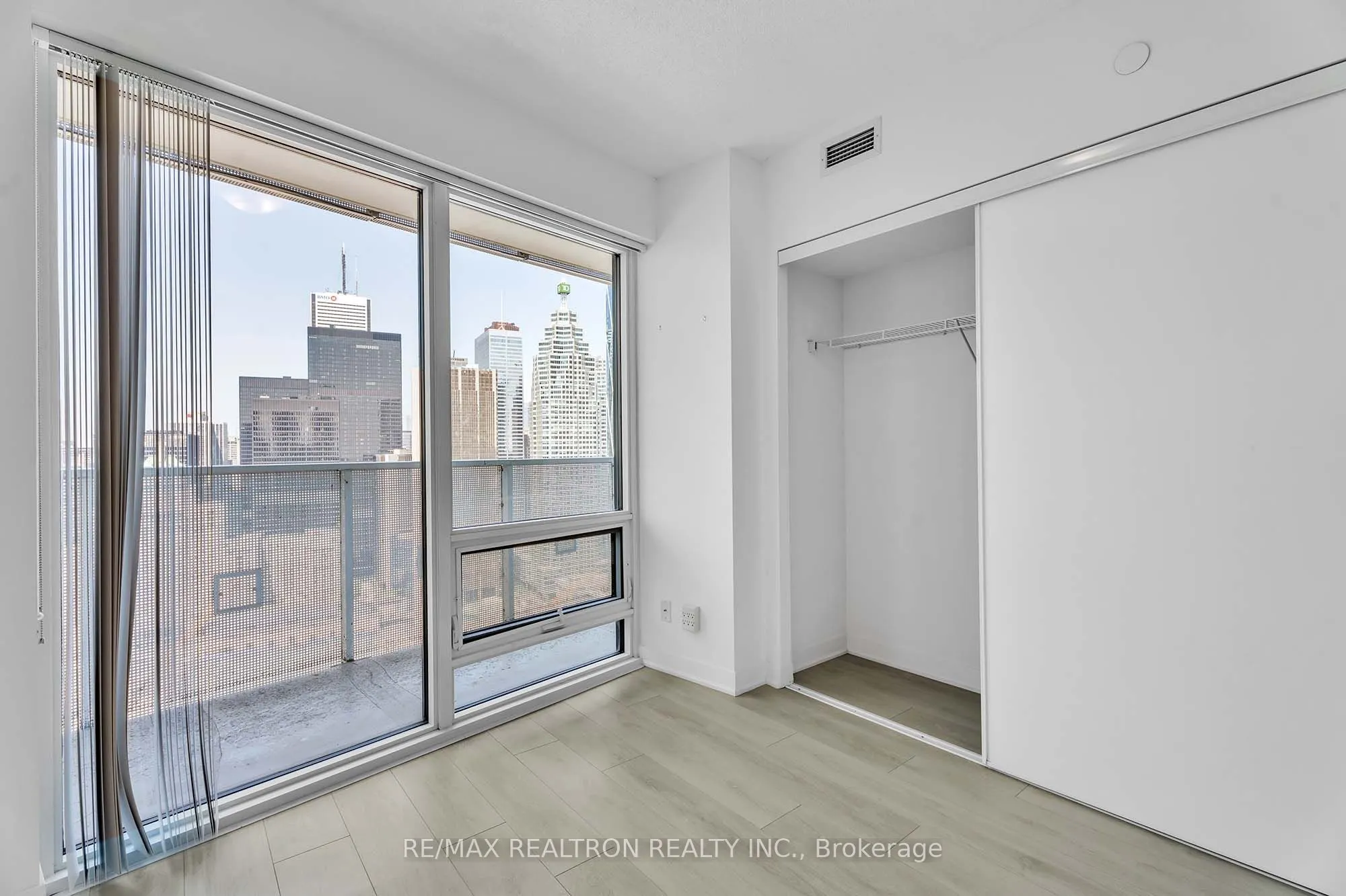 88 Harbour Street #4004