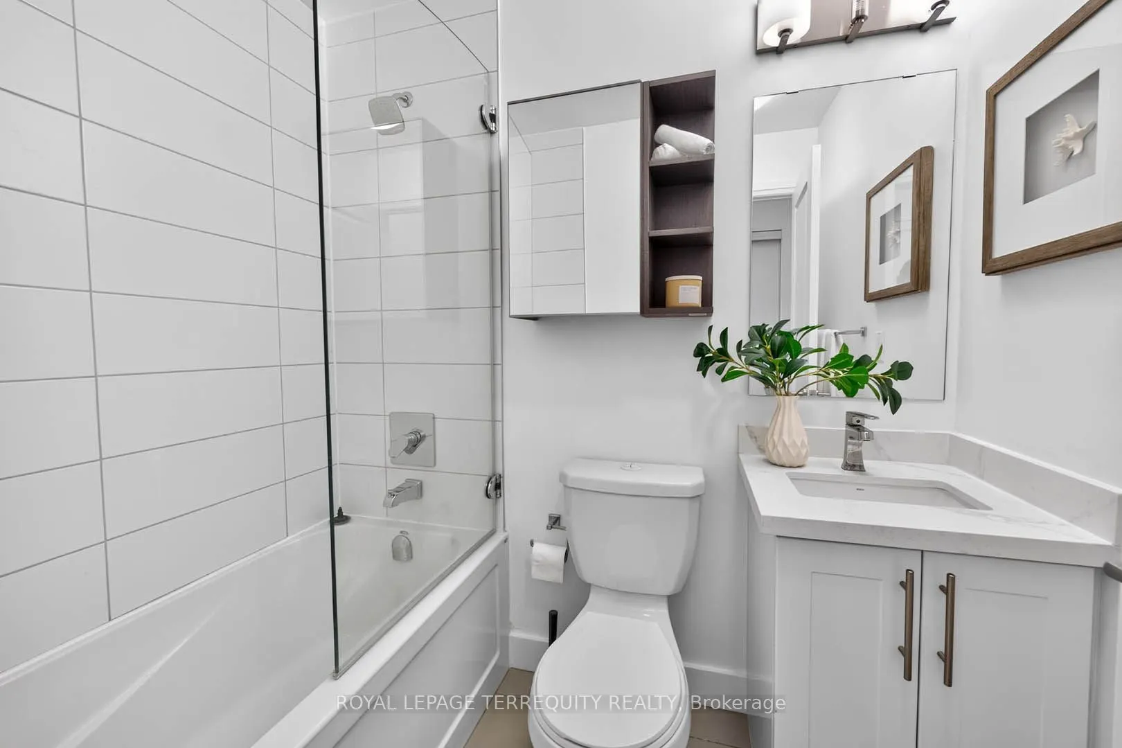 780 Sheppard Avenue E #16