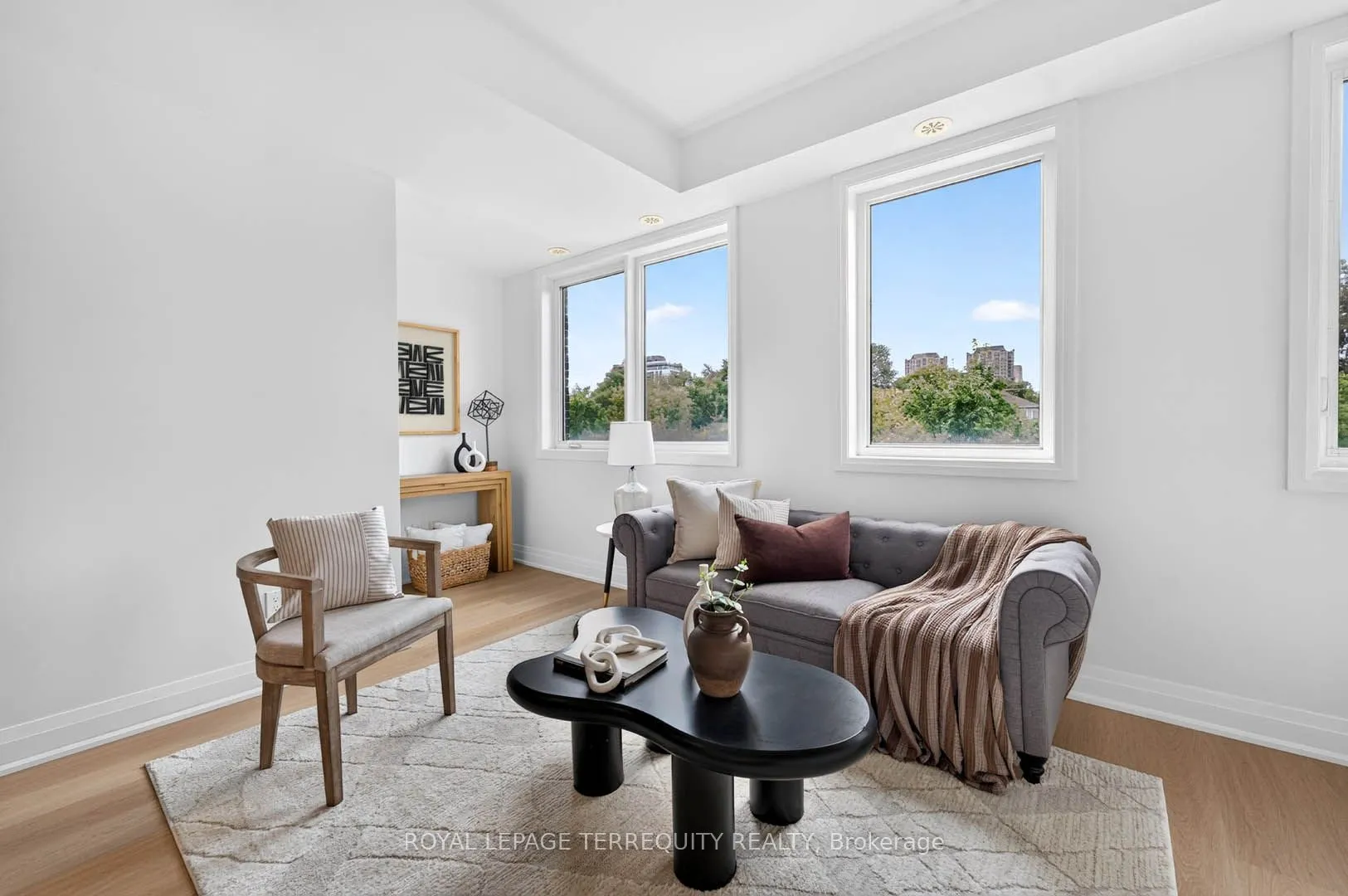 780 Sheppard Avenue E #16