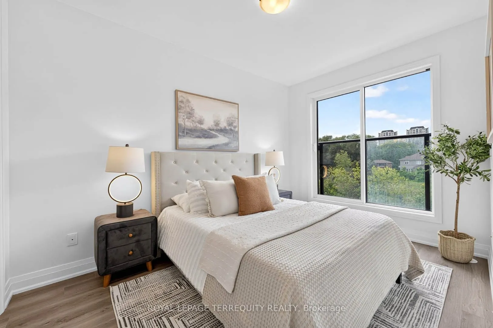 780 Sheppard Avenue E #16