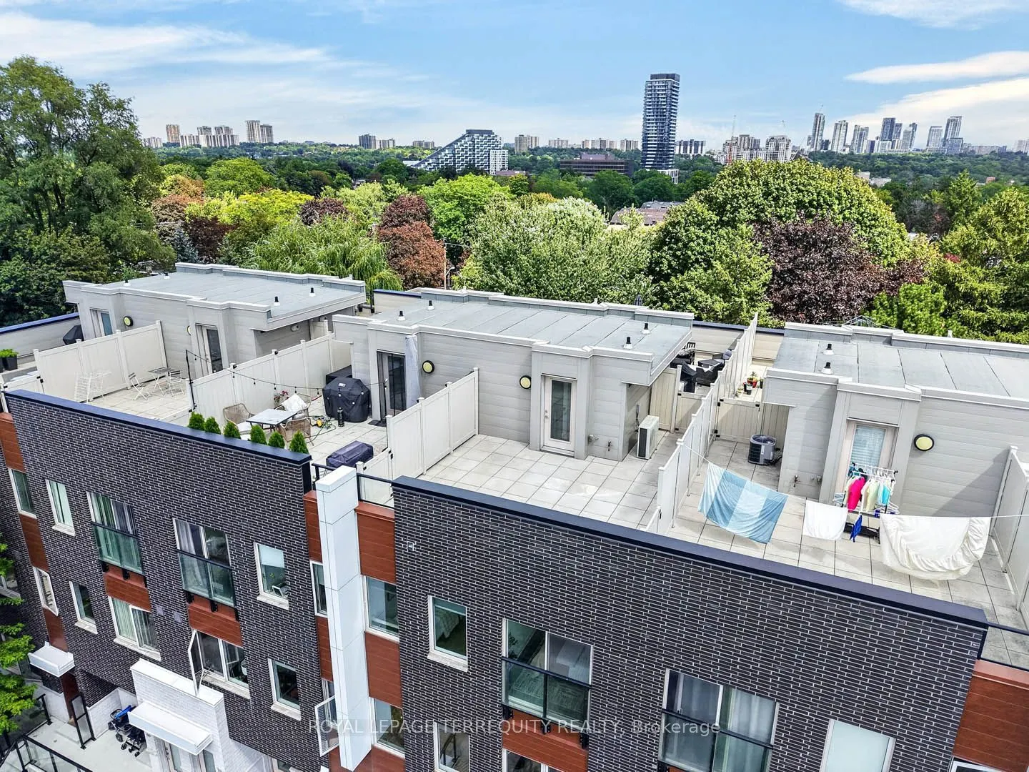 780 Sheppard Avenue E #16