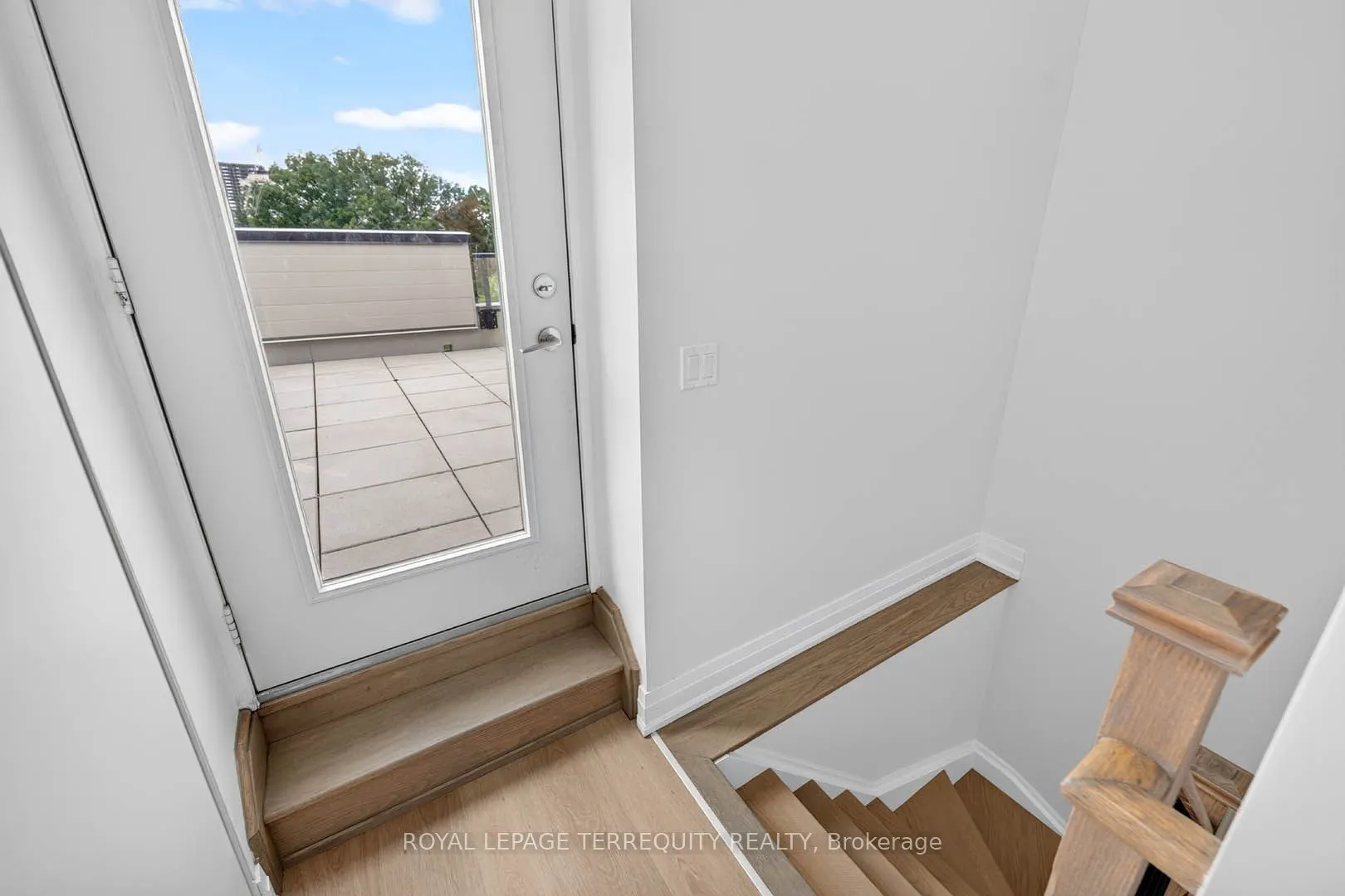 780 Sheppard Avenue E #16