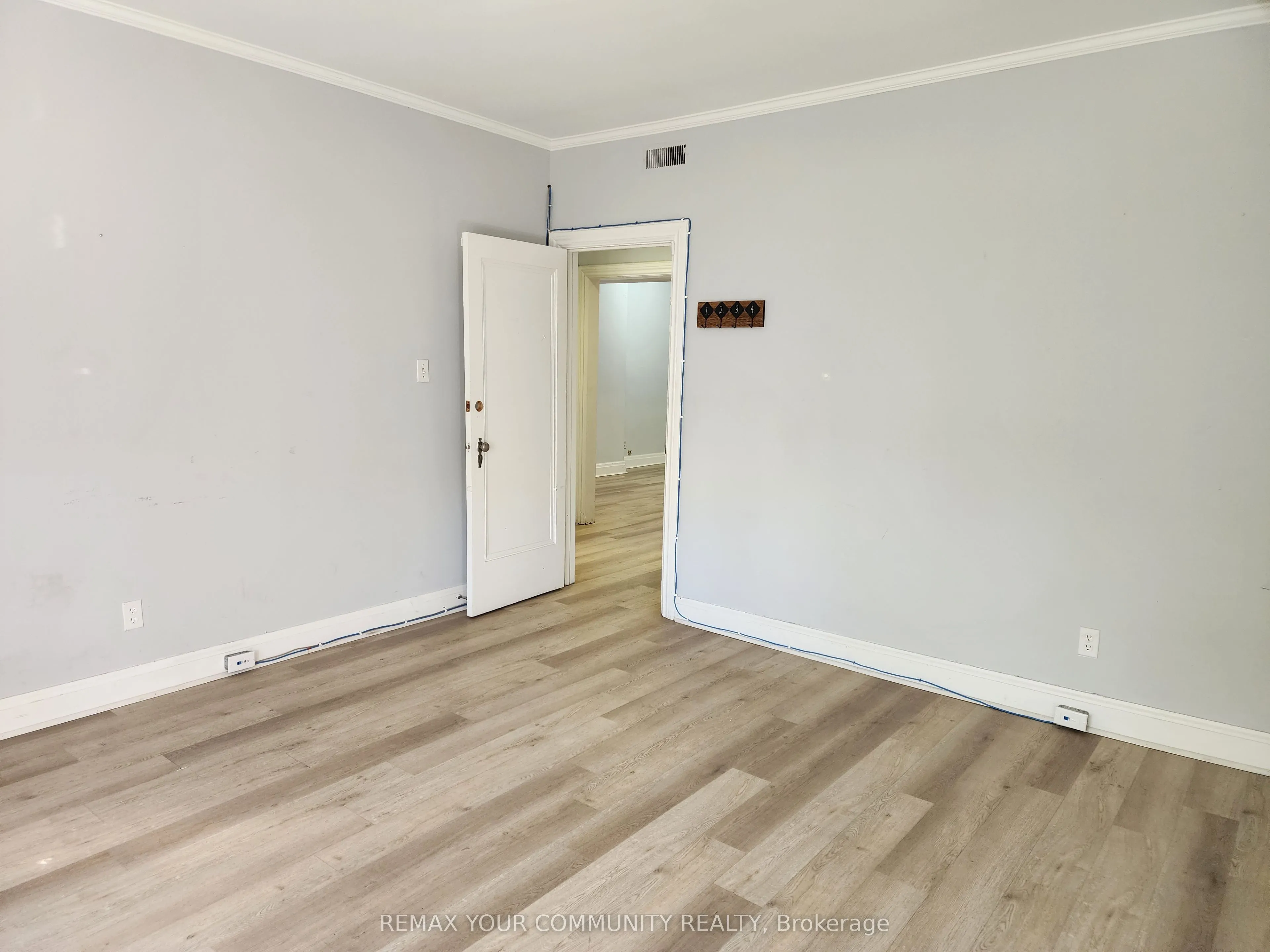 1018 Eglinton Avenue #Upper