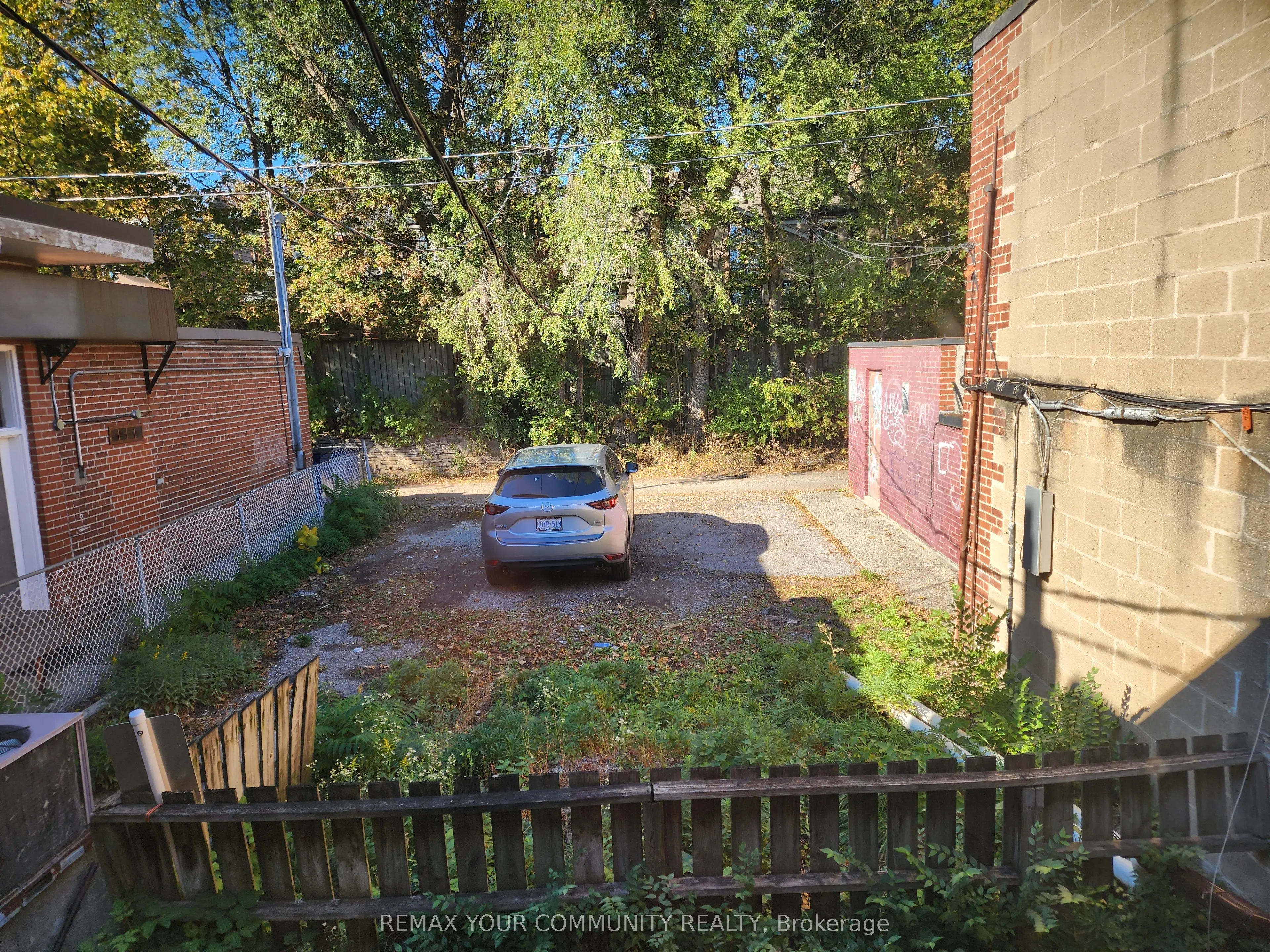 1018 Eglinton Avenue #Upper