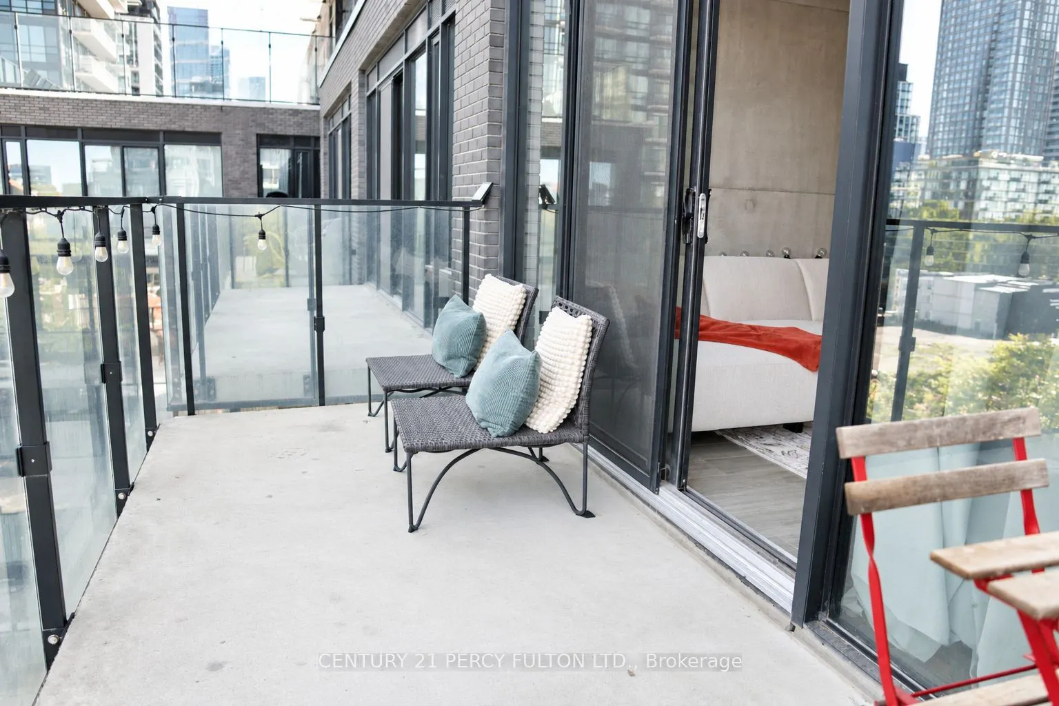 55 Ontario Street #806