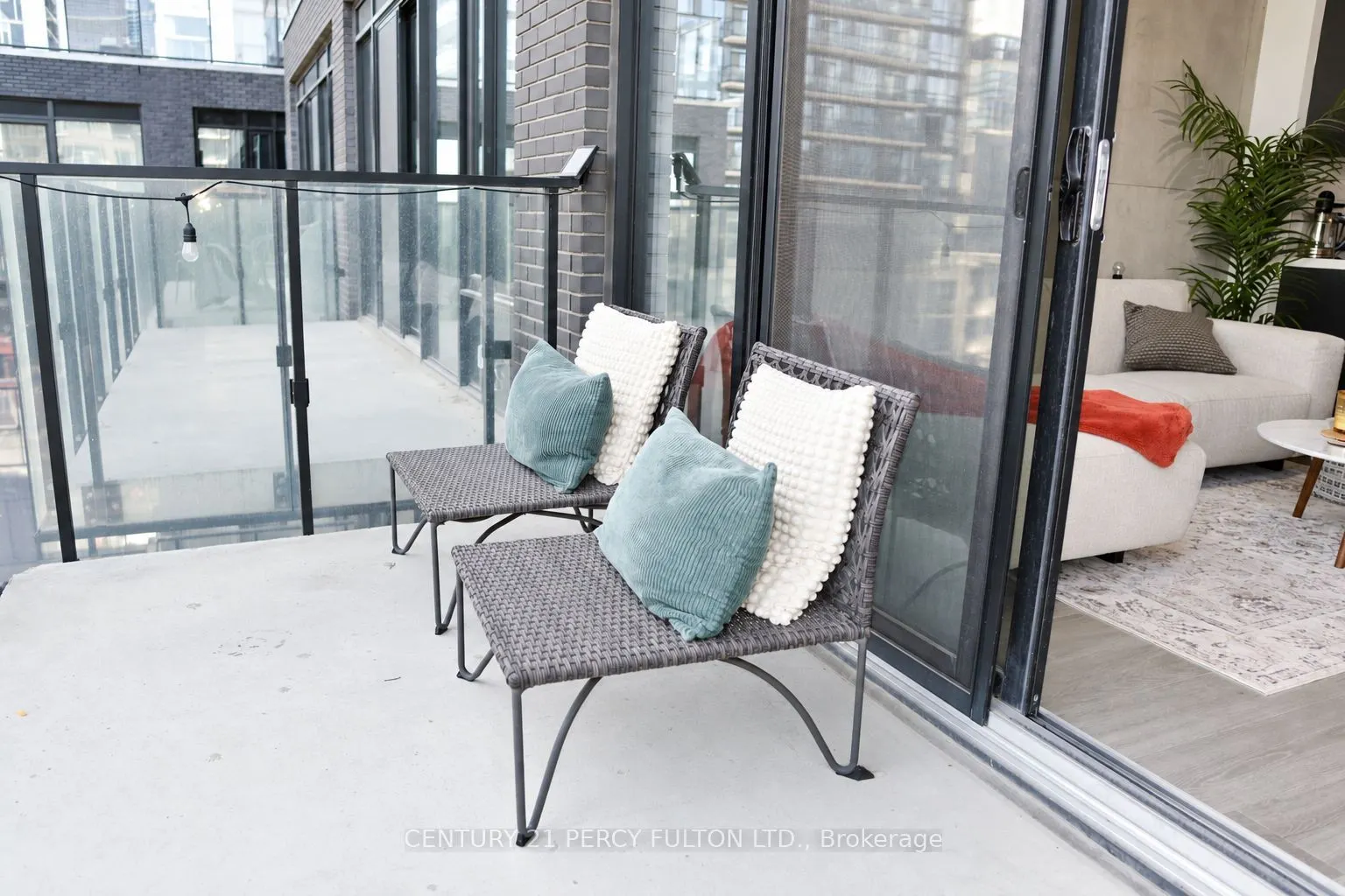 55 Ontario Street #806
