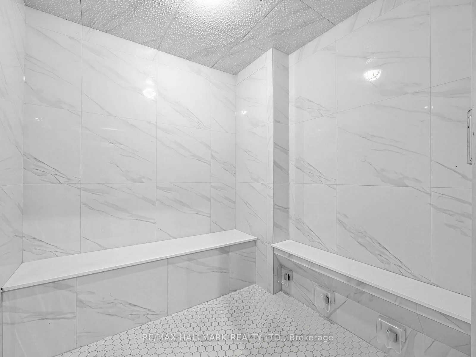 265 Ridley Boulevard #401