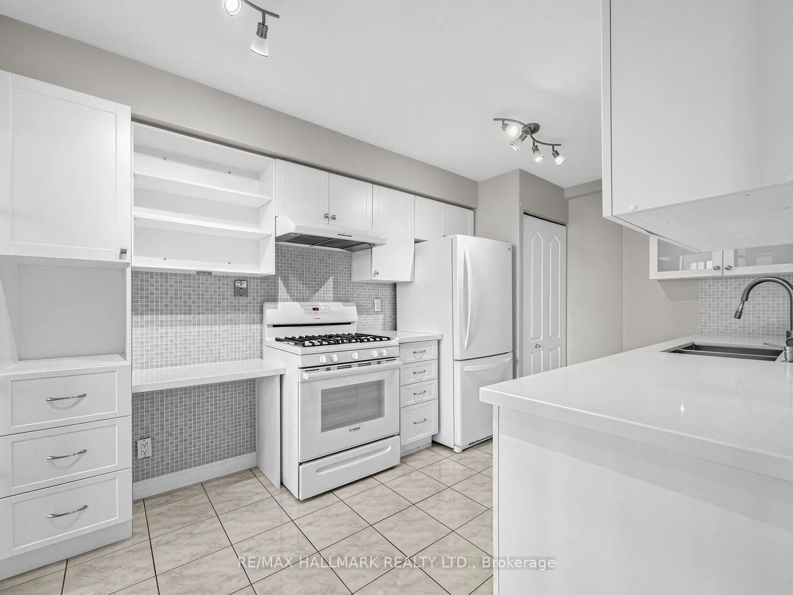 265 Ridley Boulevard #401