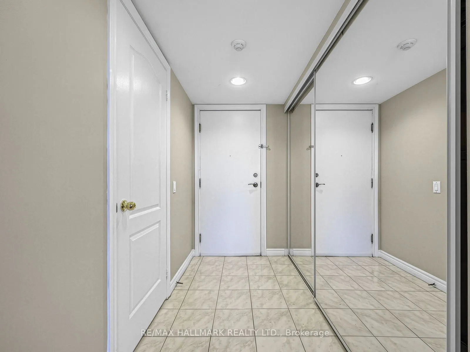 265 Ridley Boulevard #401