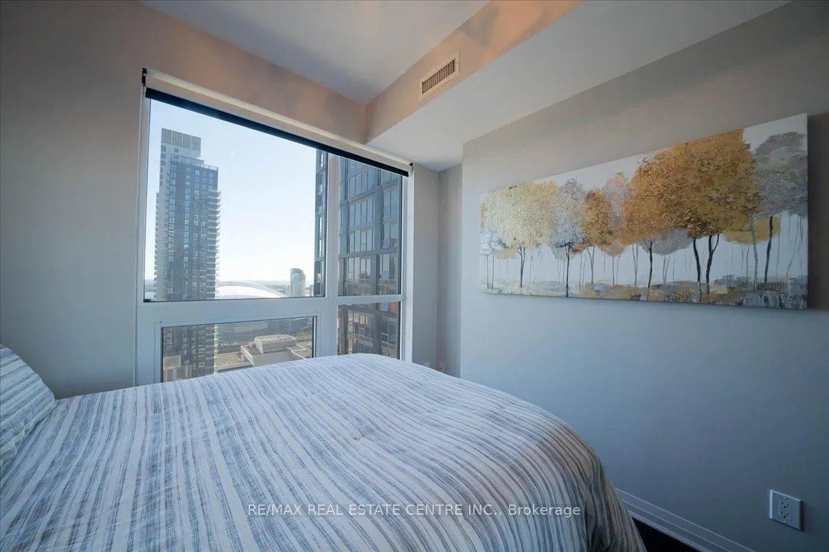 8 Mercer Street #2808