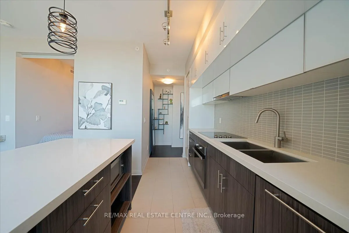 8 Mercer Street #2808
