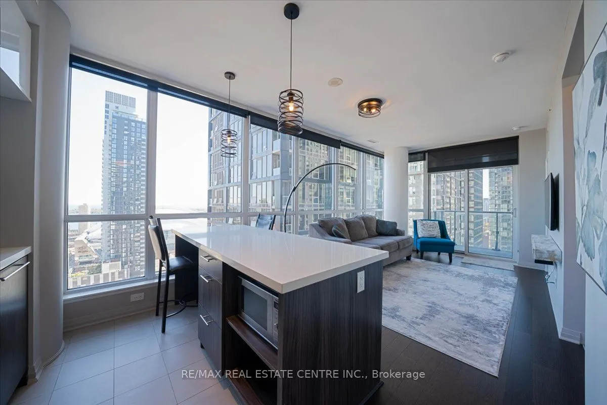 8 Mercer Street #2808