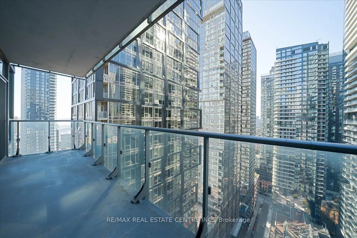 8 Mercer Street #2808