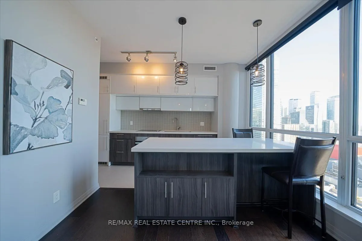 8 Mercer Street #2808
