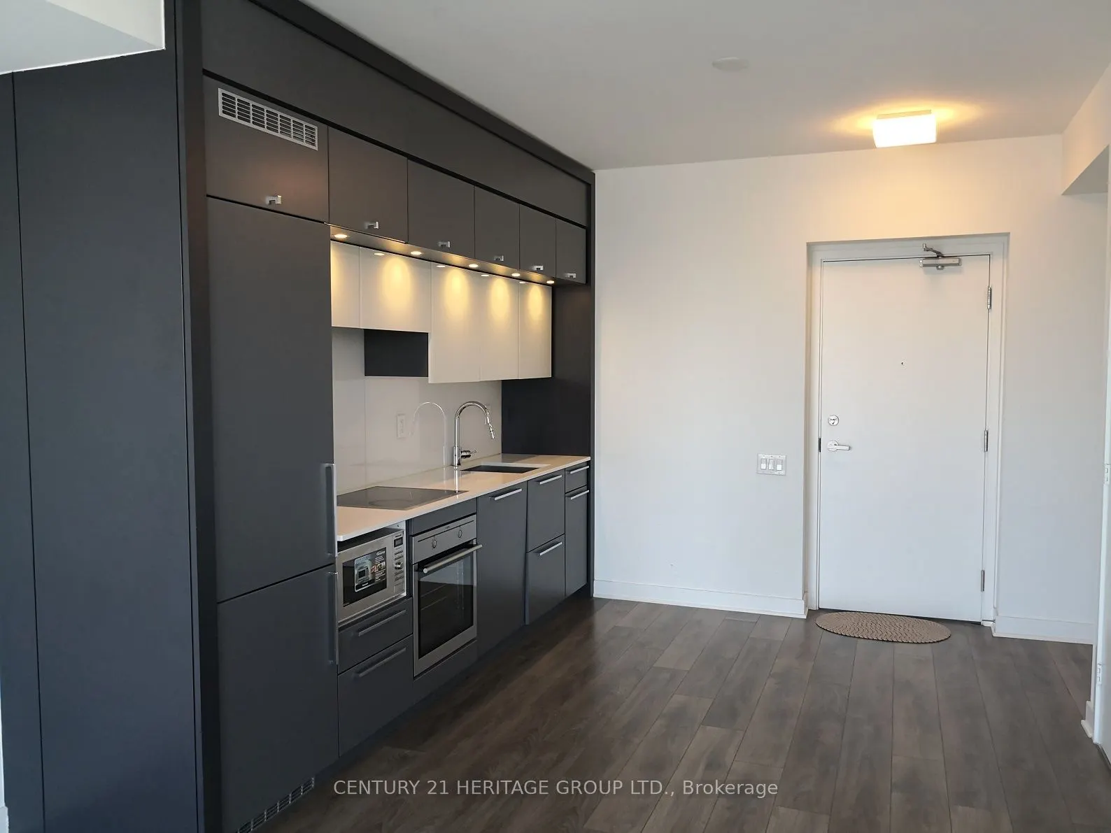 15 Grenville Street #3907