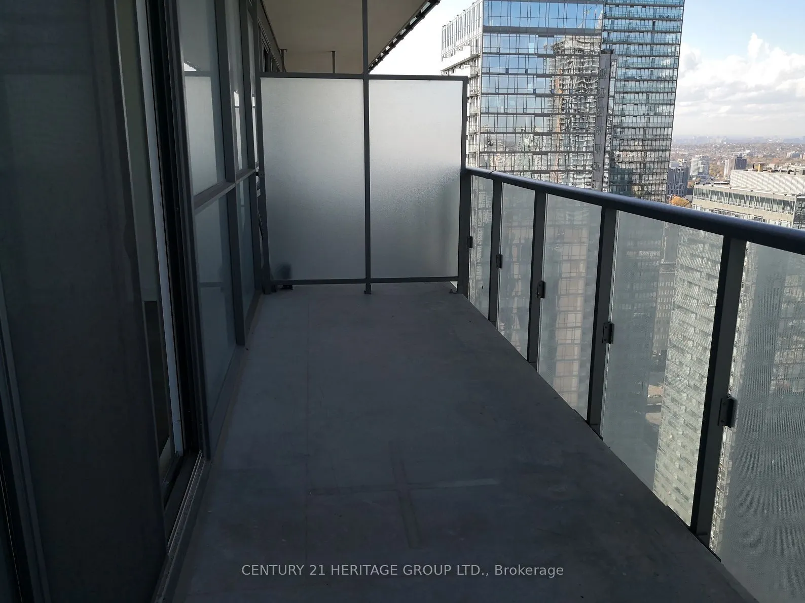 15 Grenville Street #3907