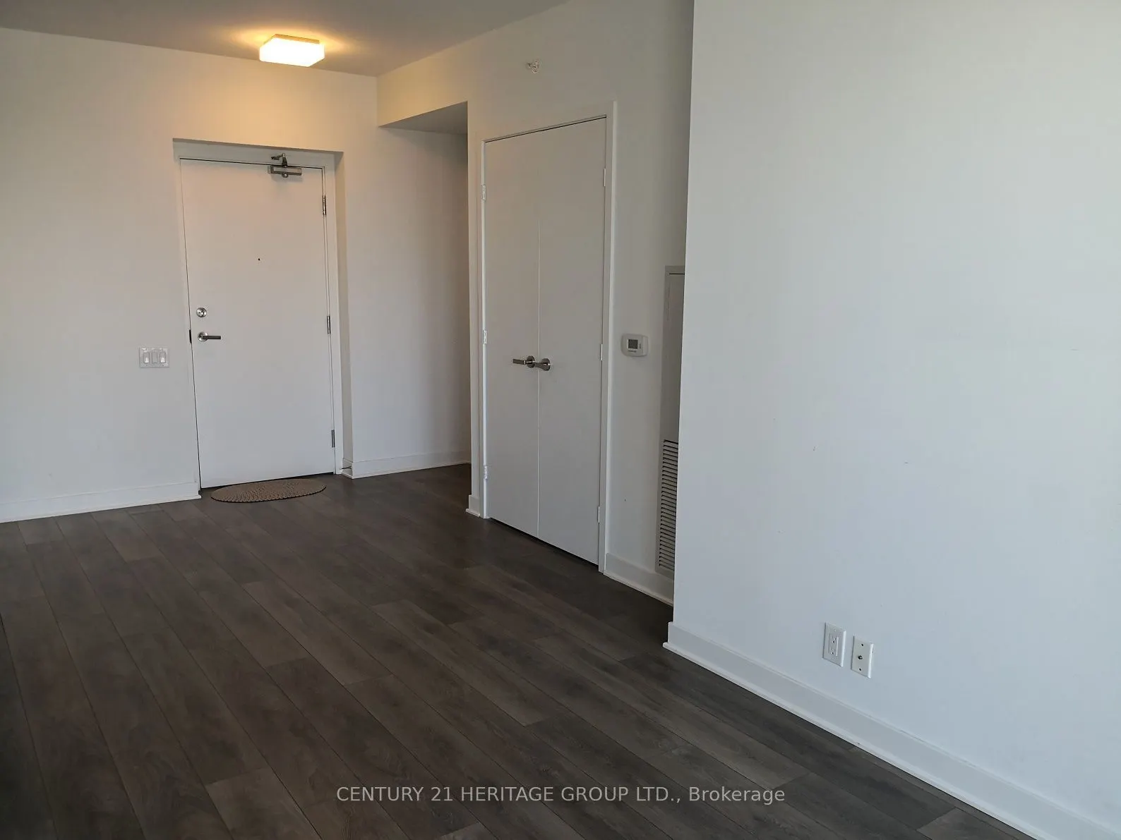 15 Grenville Street #3907
