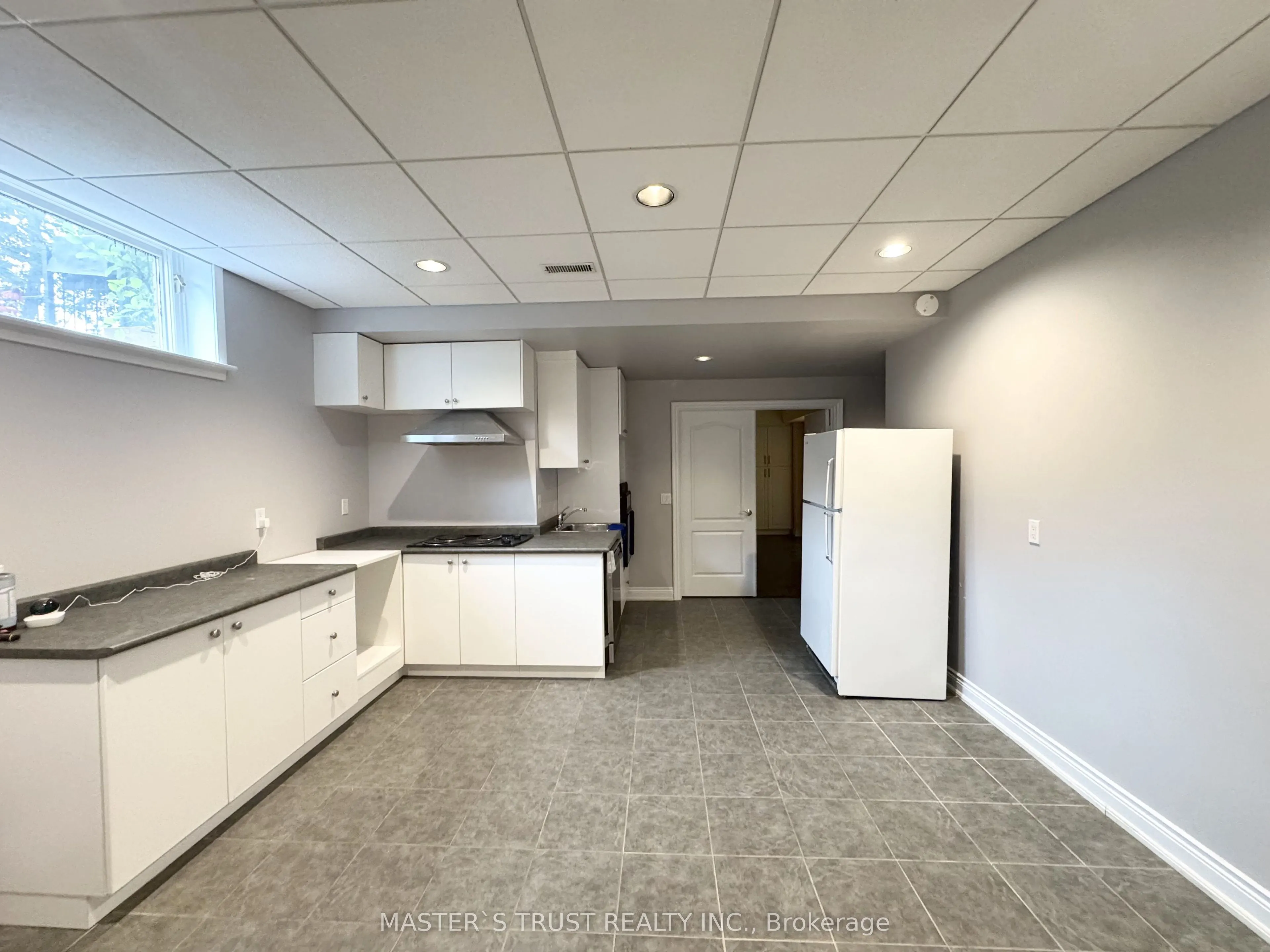 6 Cadmus Road