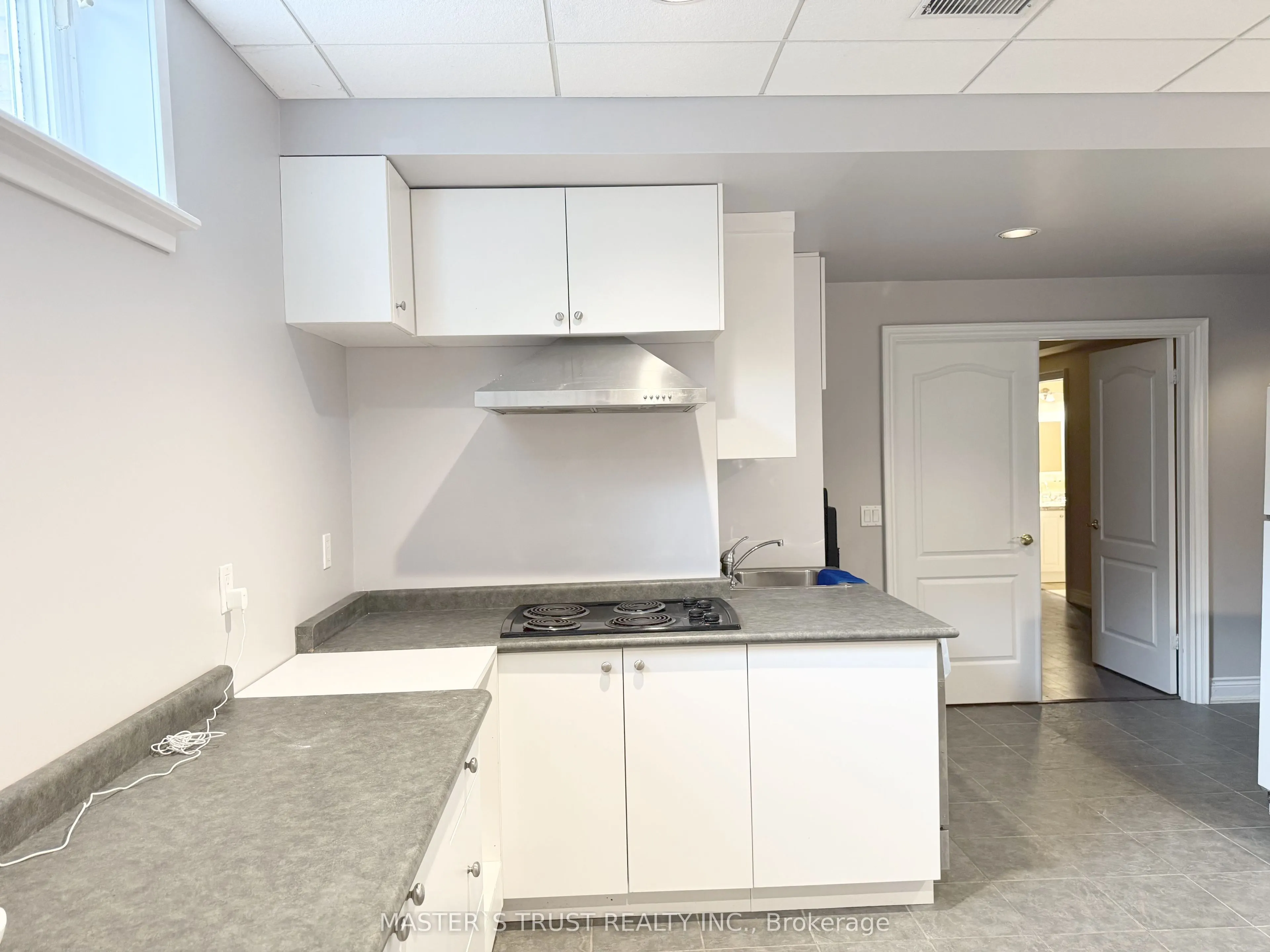 6 Cadmus Road