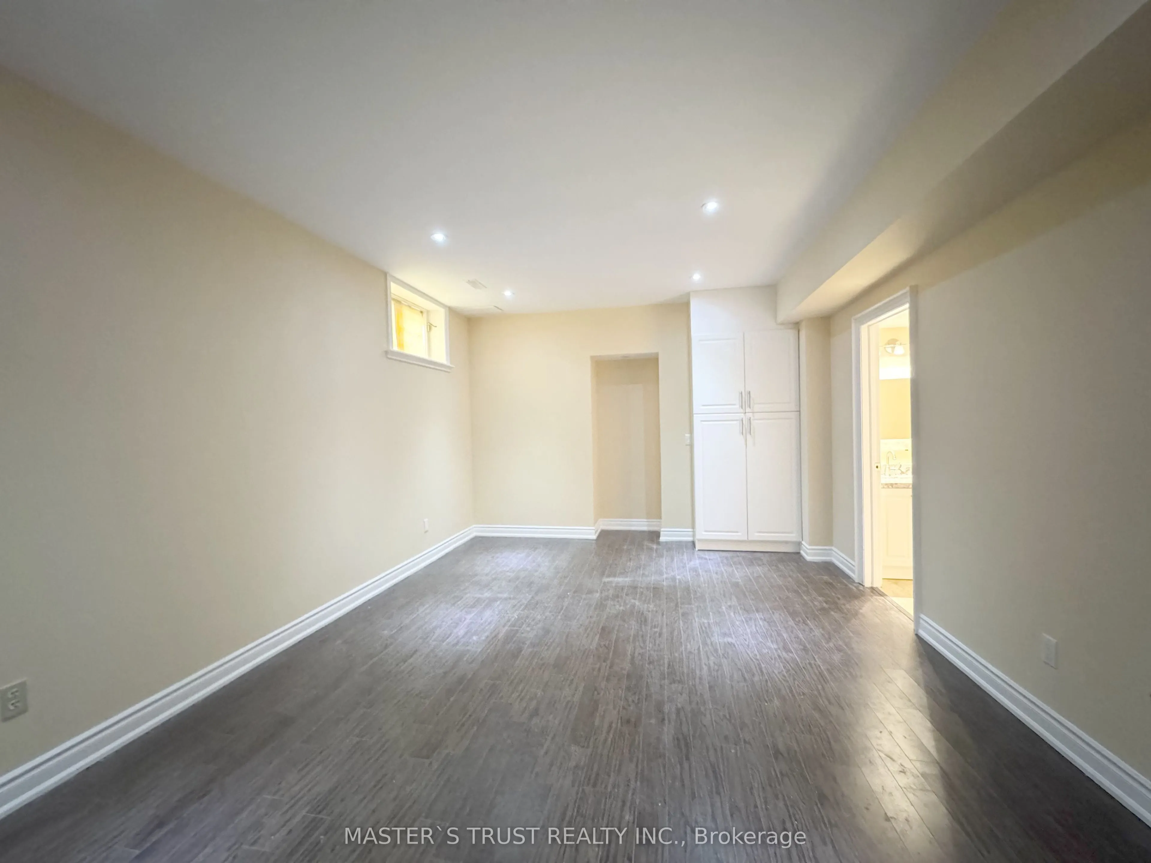 6 Cadmus Road