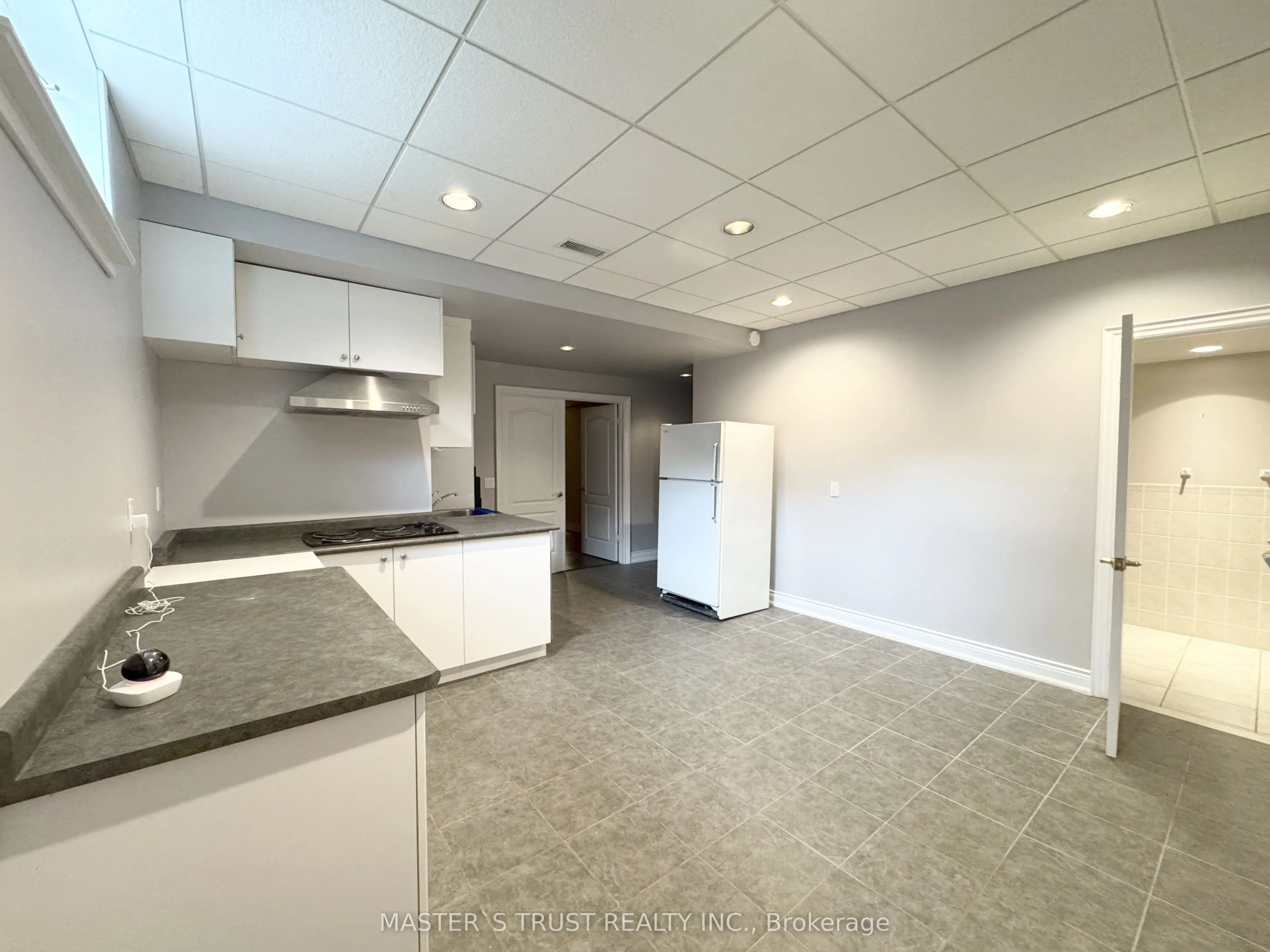 6 Cadmus Road