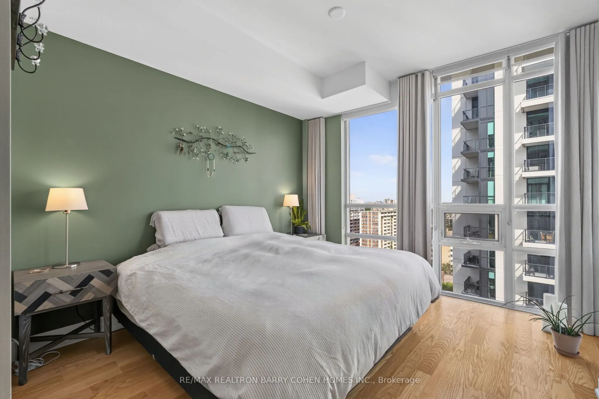 500 St Clair Avenue W #1404
