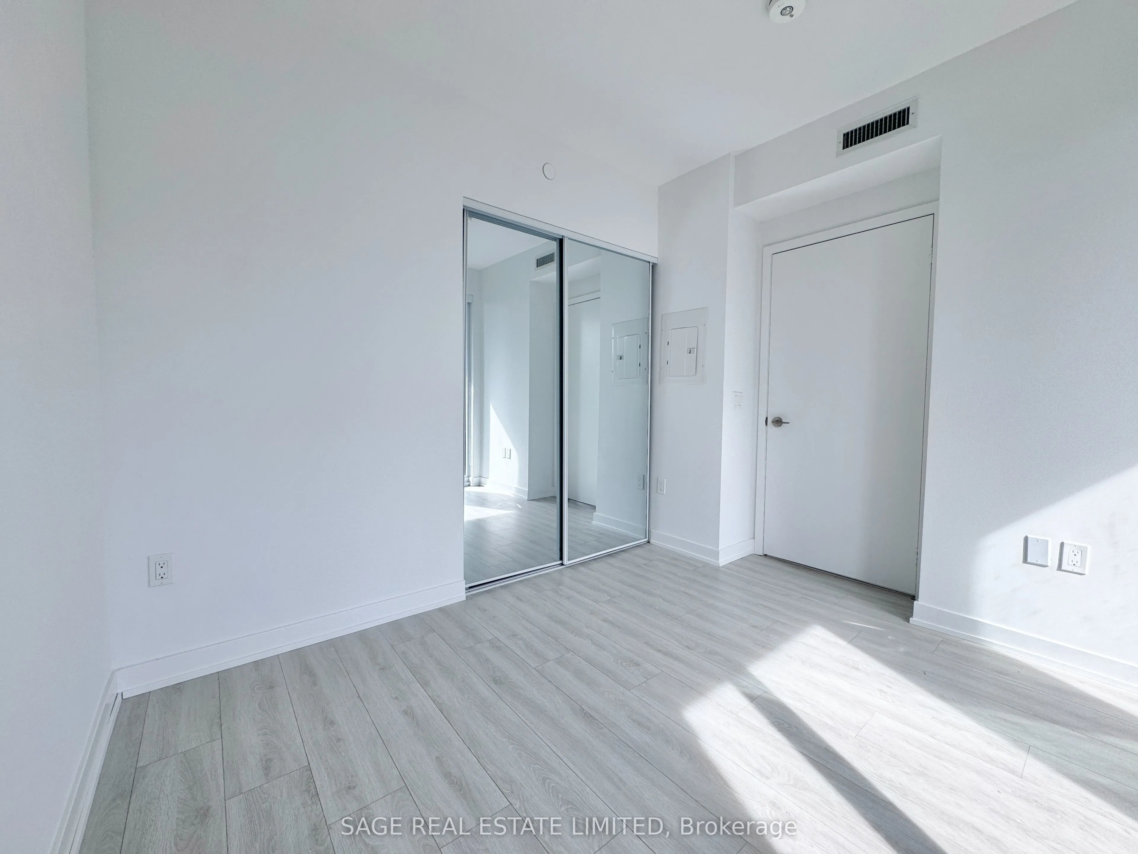 238 Simcoe Street #3505