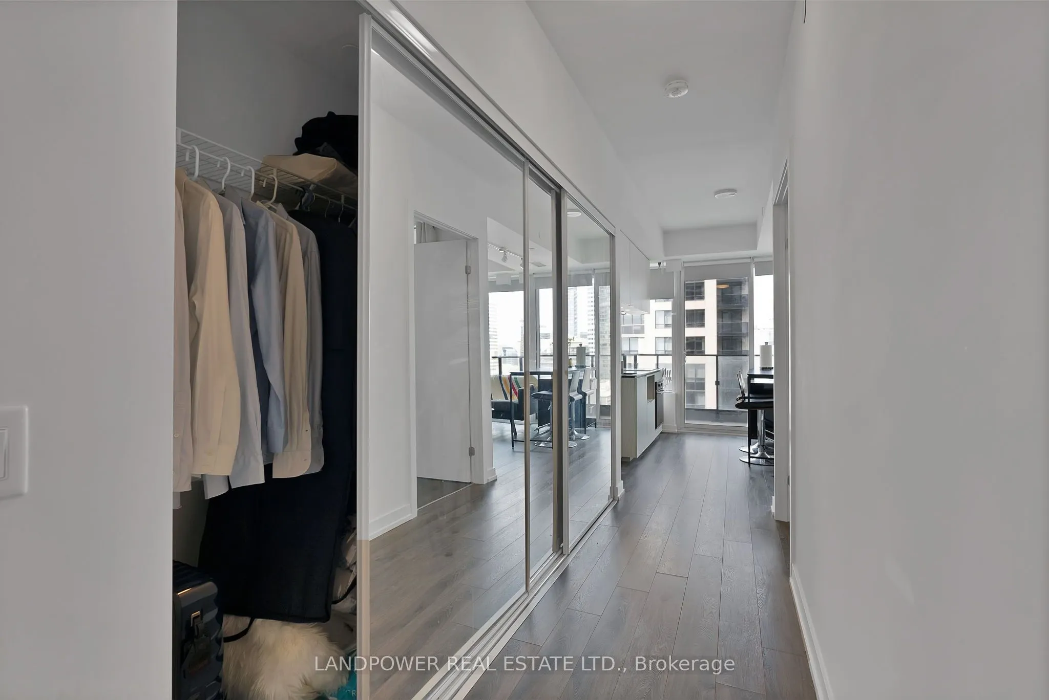 77 Shuter Street #2501