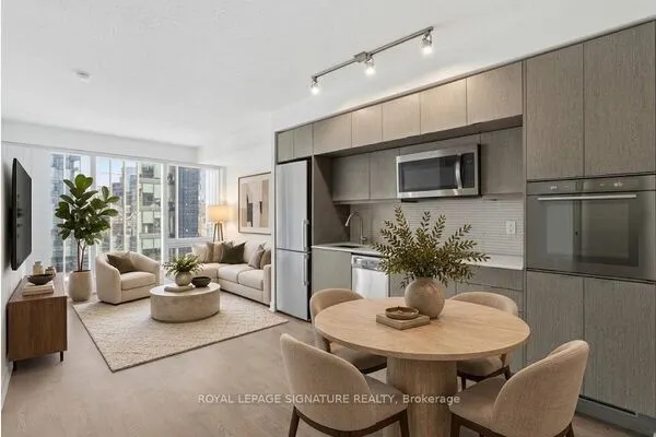 10 York Street #2004