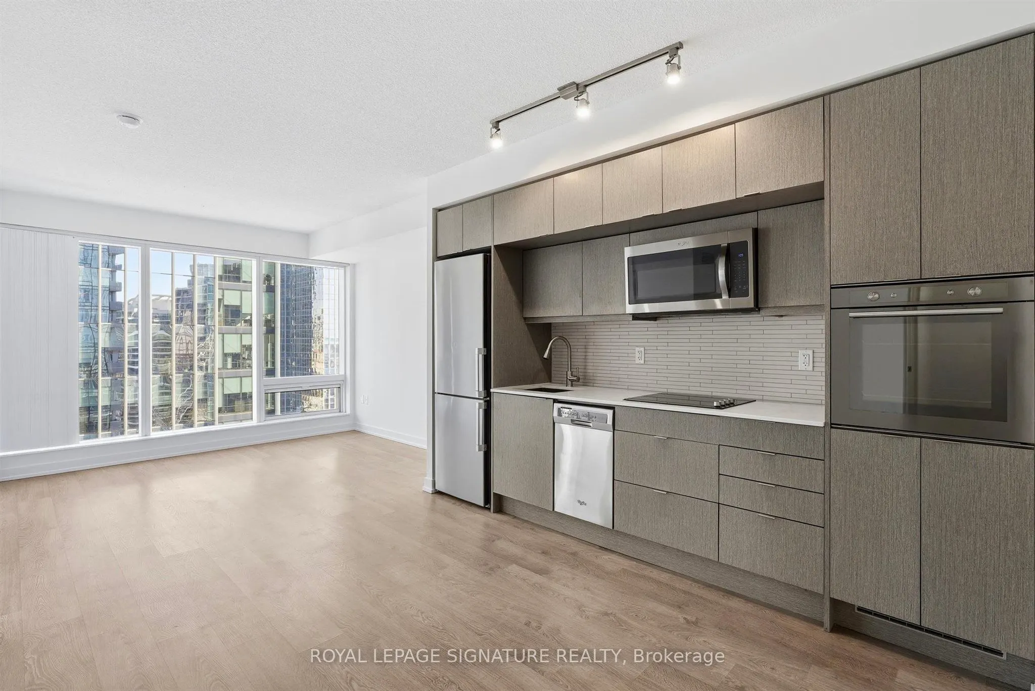10 York Street #2004