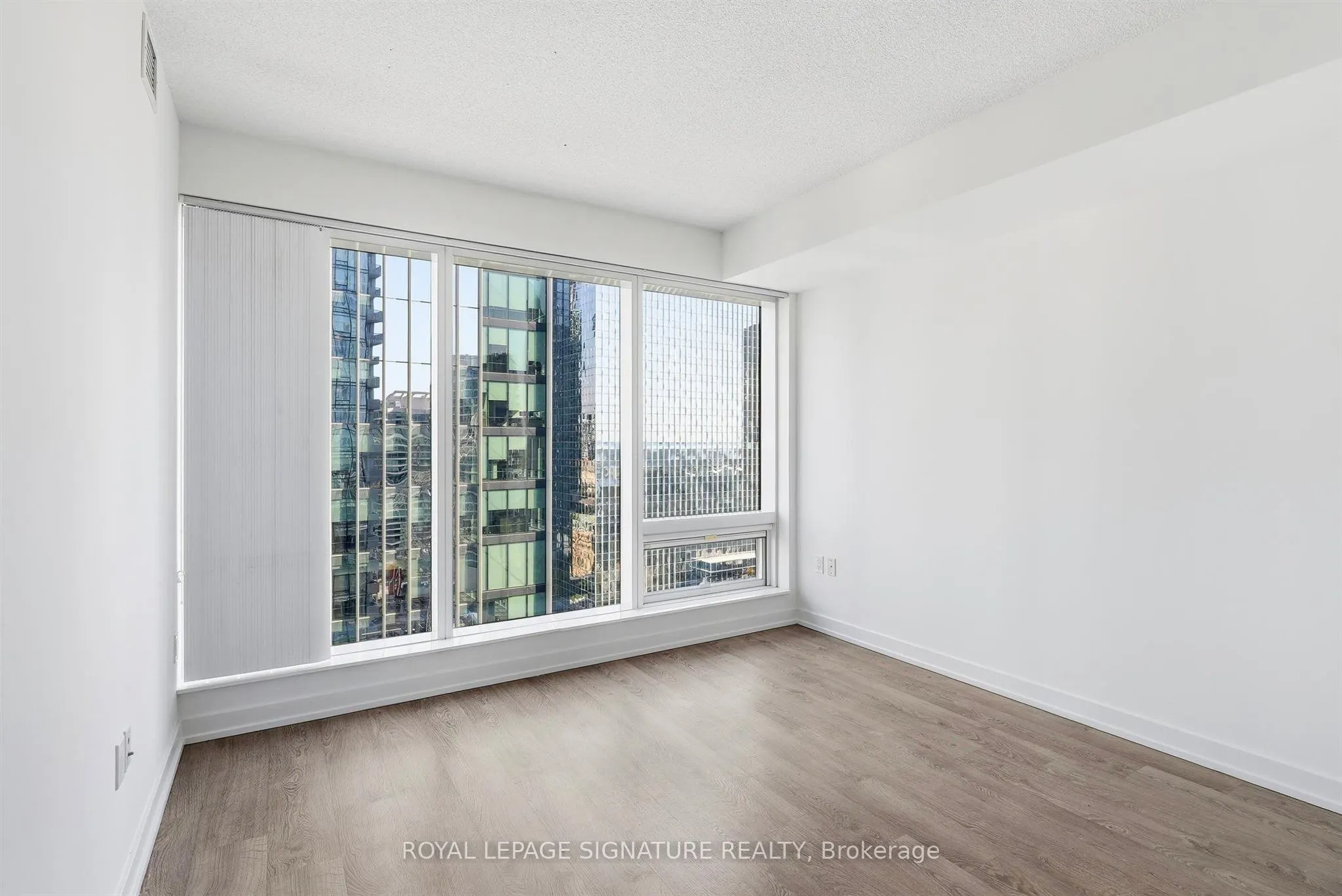 10 York Street #2004