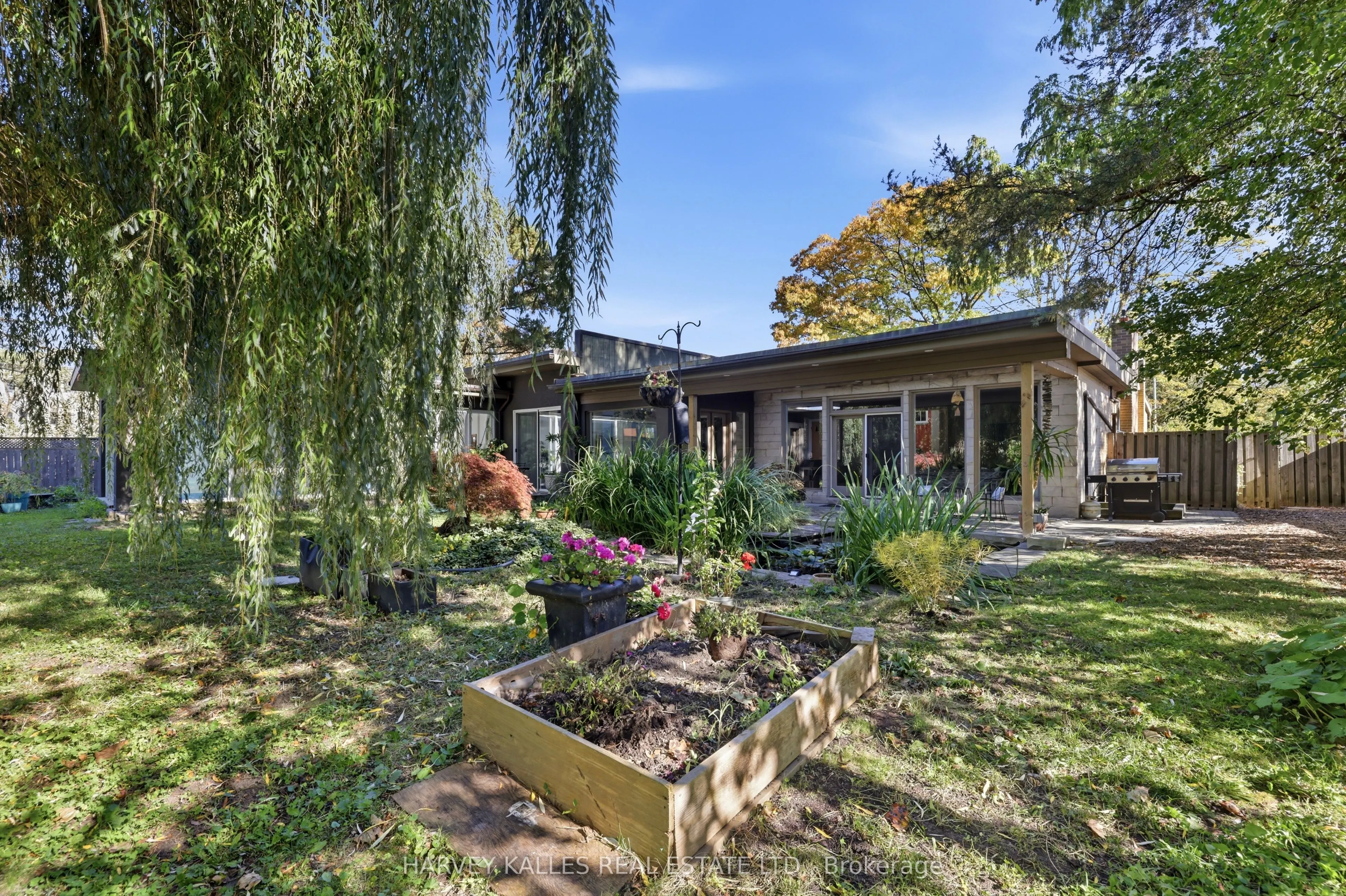 41 Hurlingham Crescent