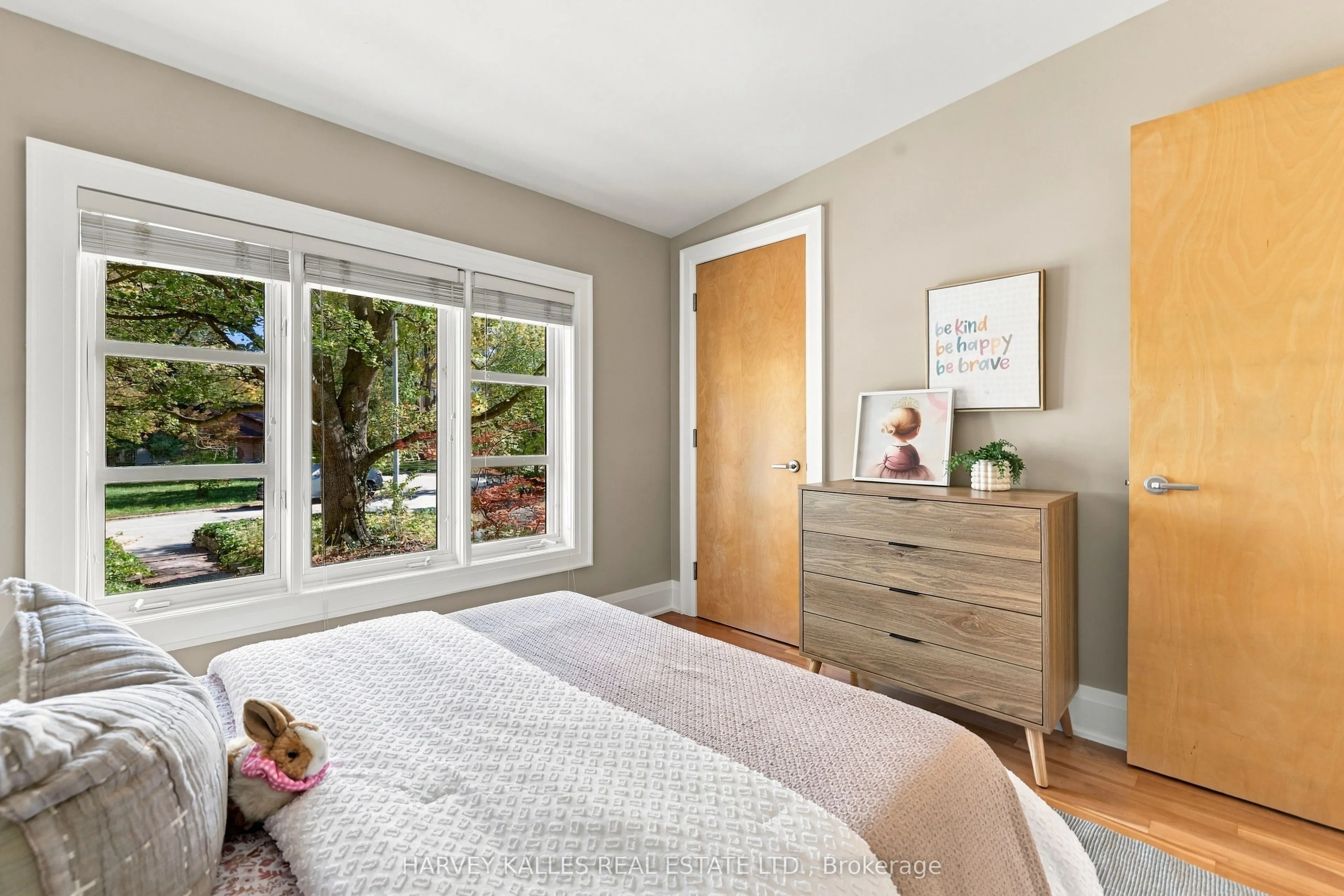 41 Hurlingham Crescent