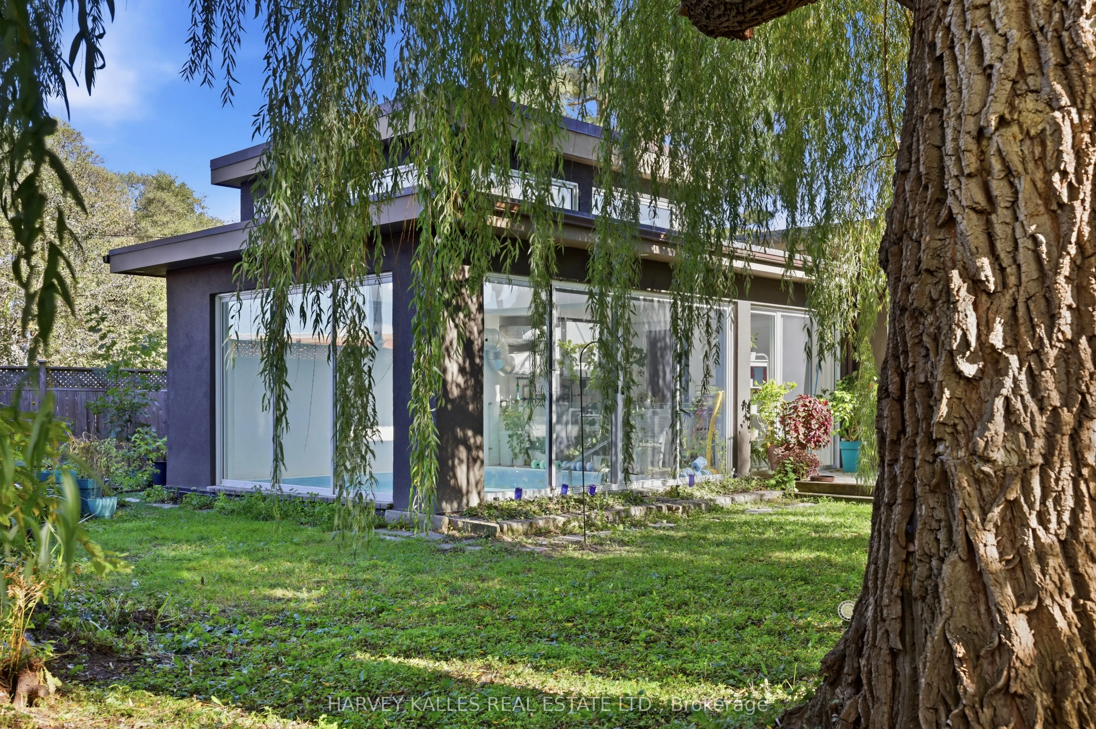 41 Hurlingham Crescent