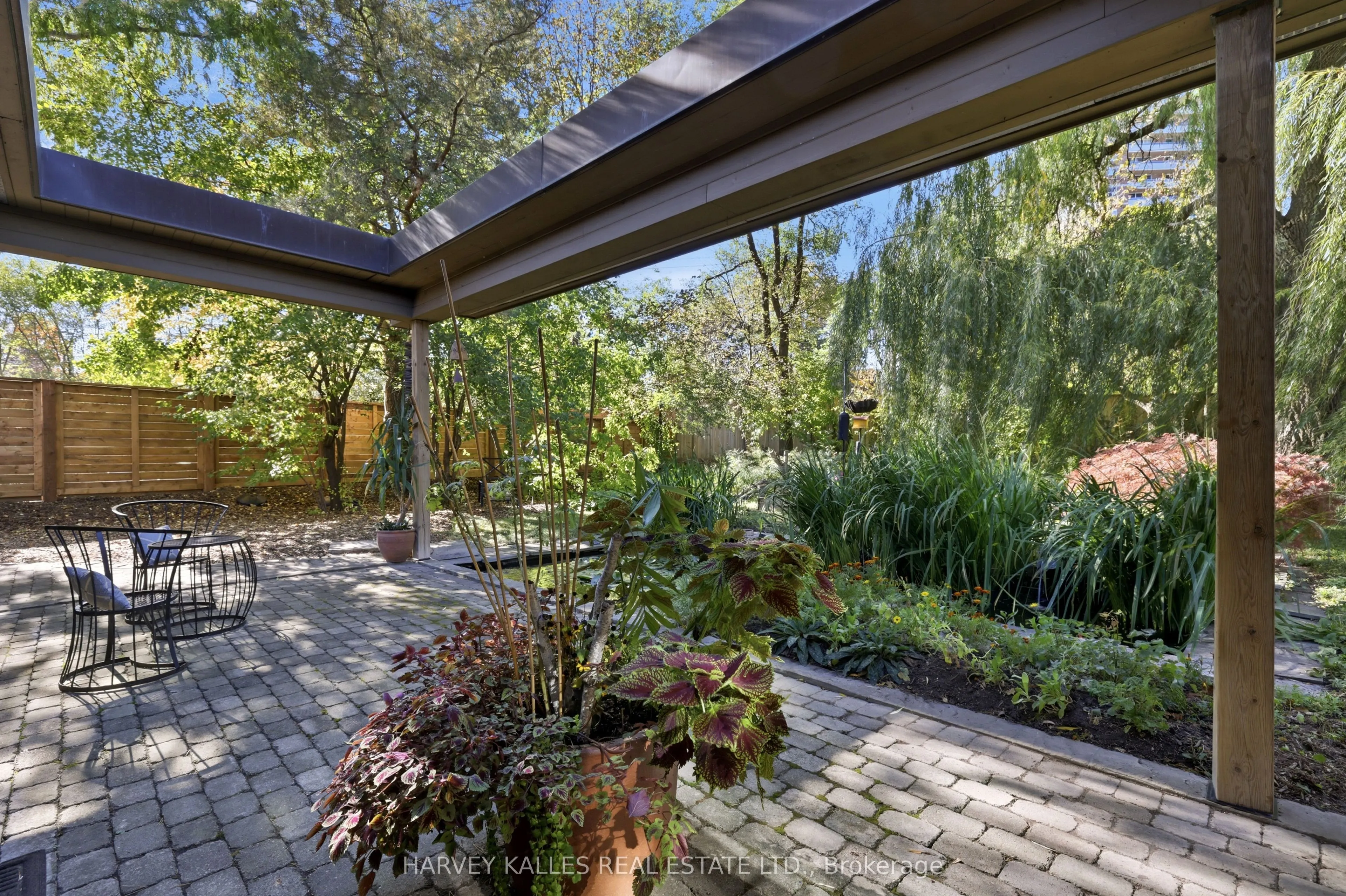 41 Hurlingham Crescent