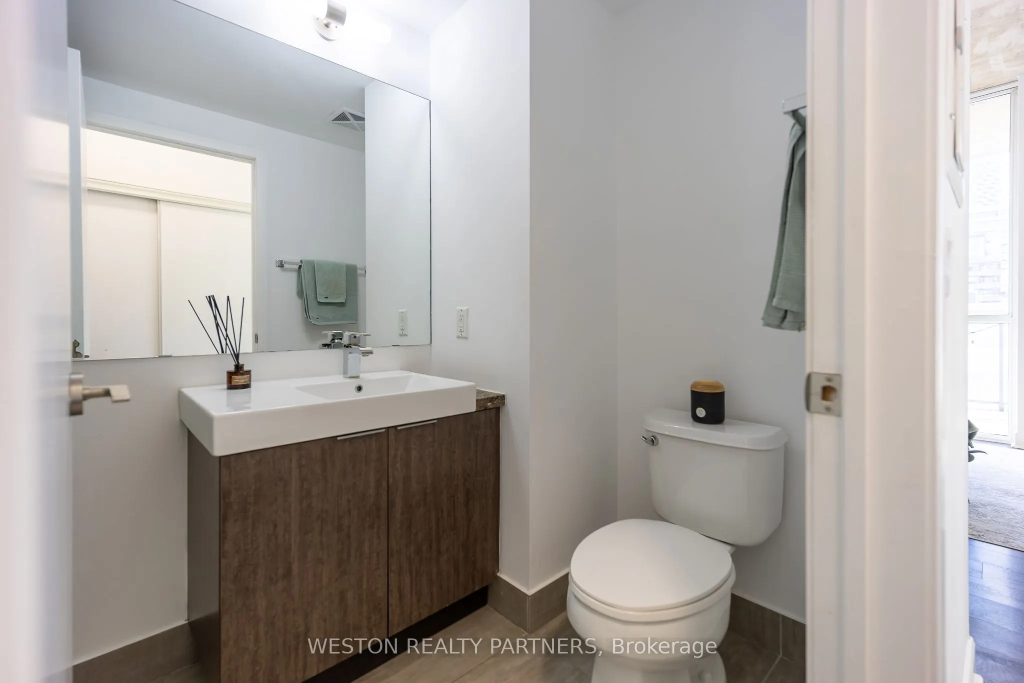 478 King Street W #514