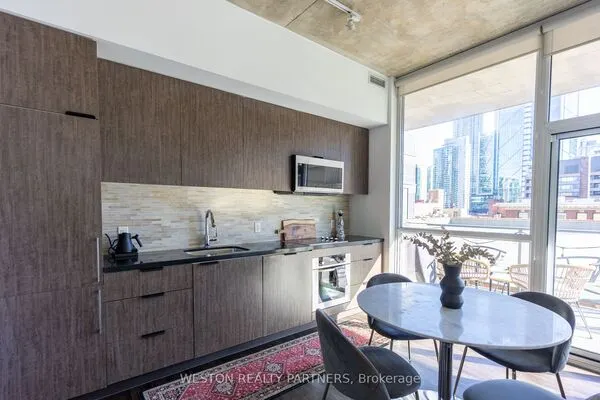 478 King Street W