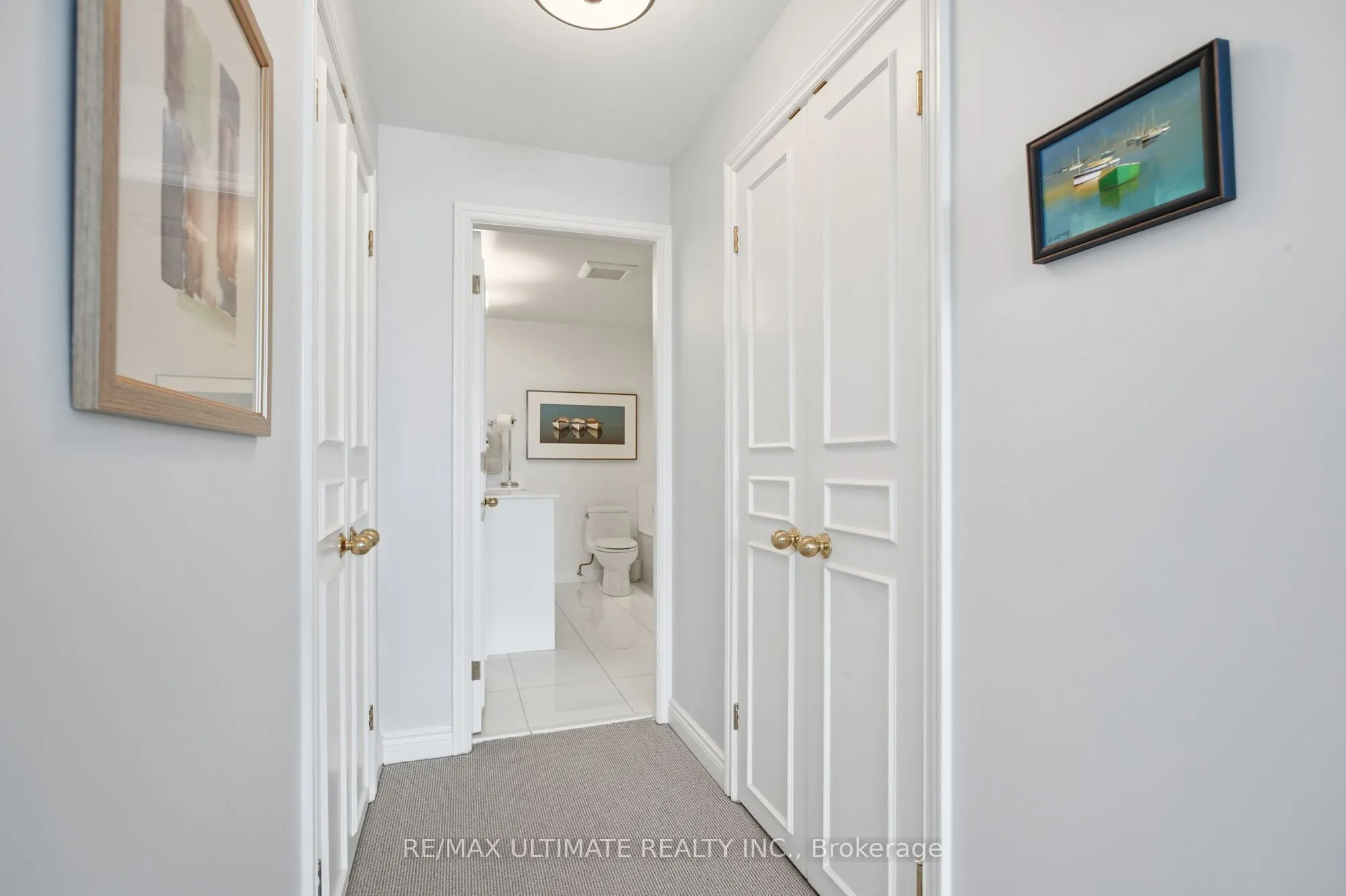 211 Queens Quay W #1105