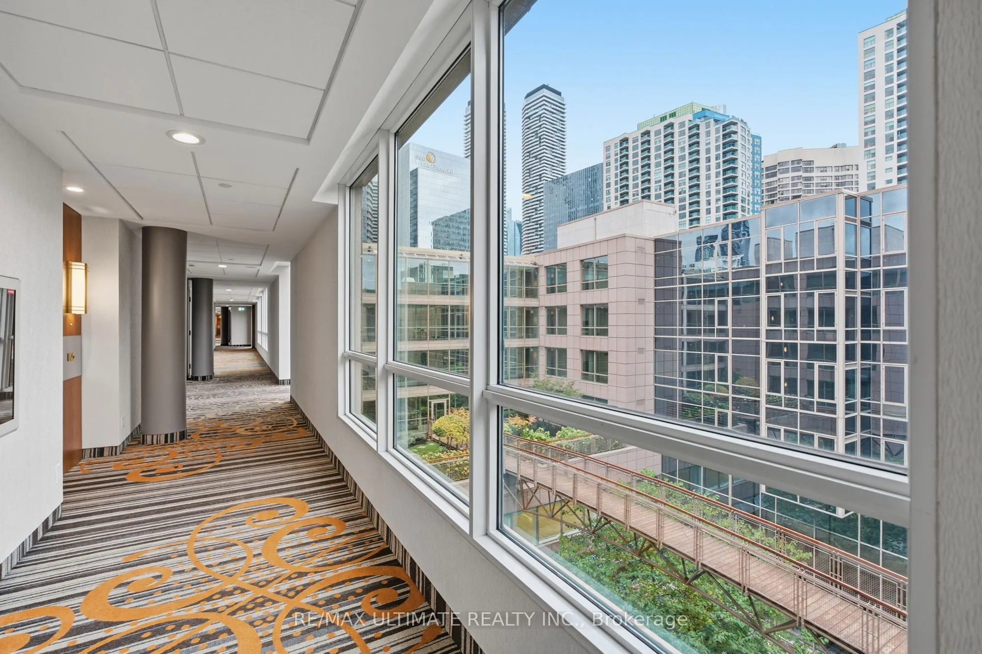 211 Queens Quay W #1105